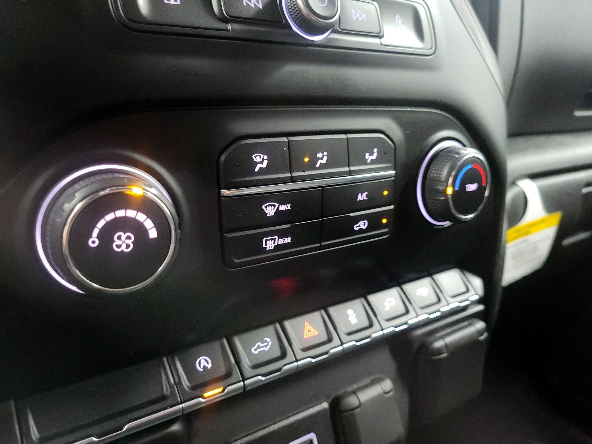 Thumbnail: 2021 Chevrolet Silverado 1500 - 14