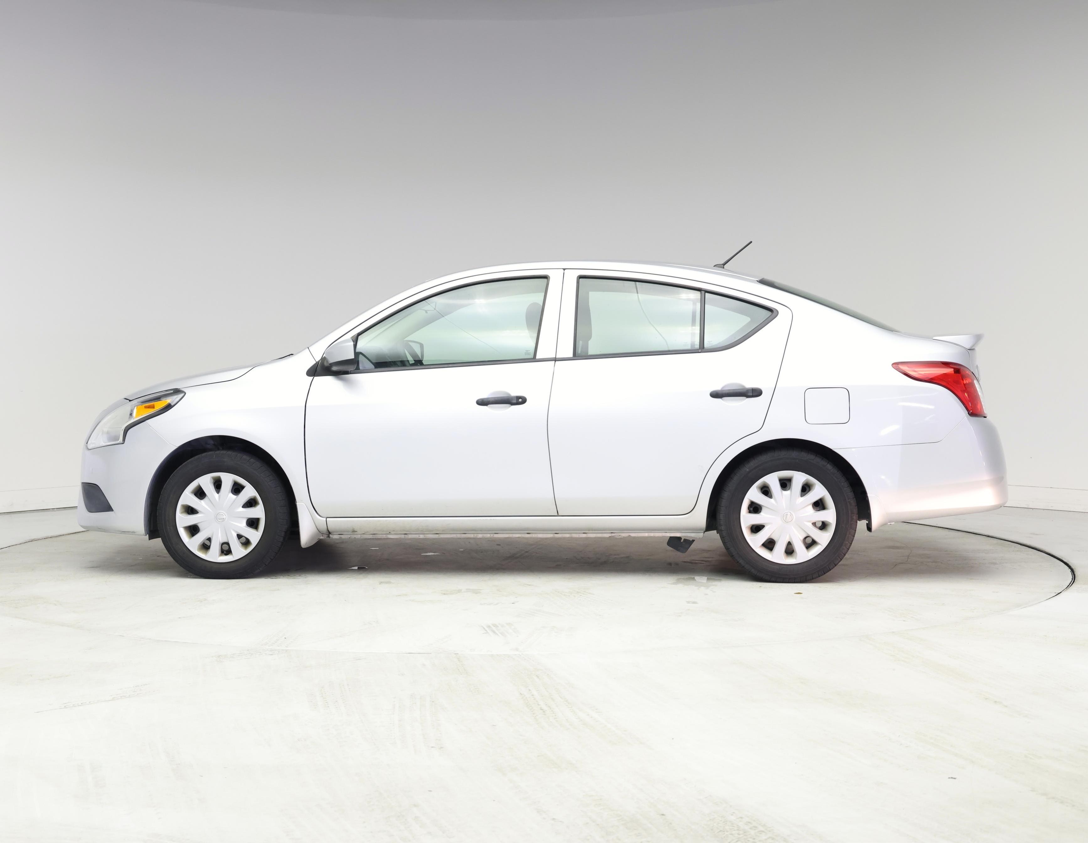 Thumbnail: 2019 Nissan Versa - 3