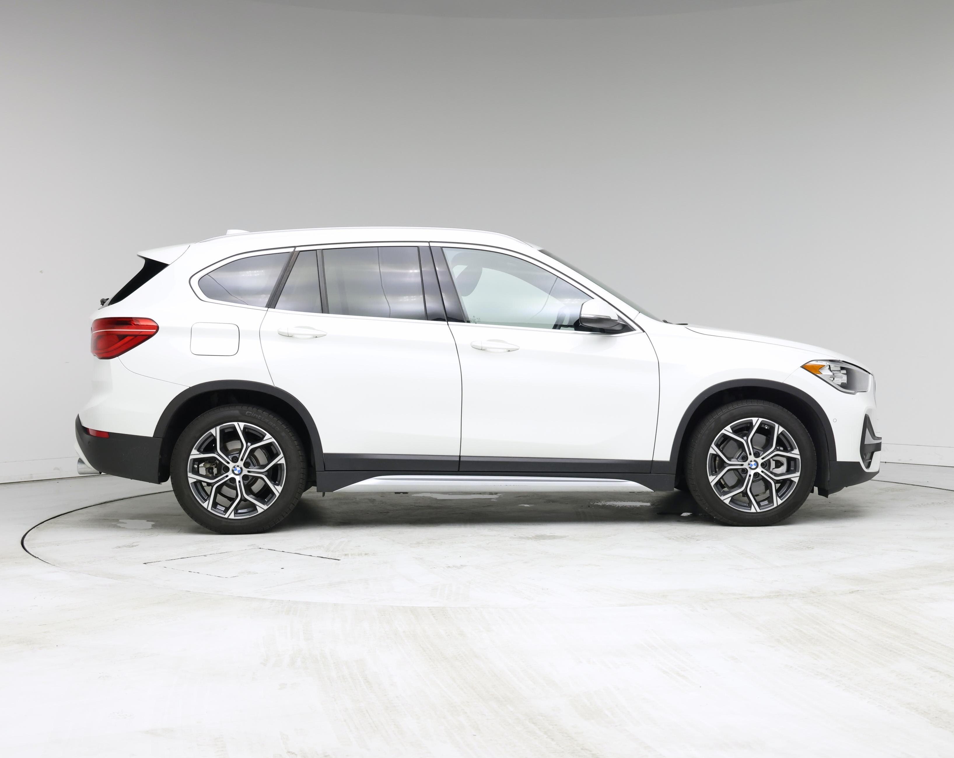 Thumbnail: 2021 BMW X1 - 7