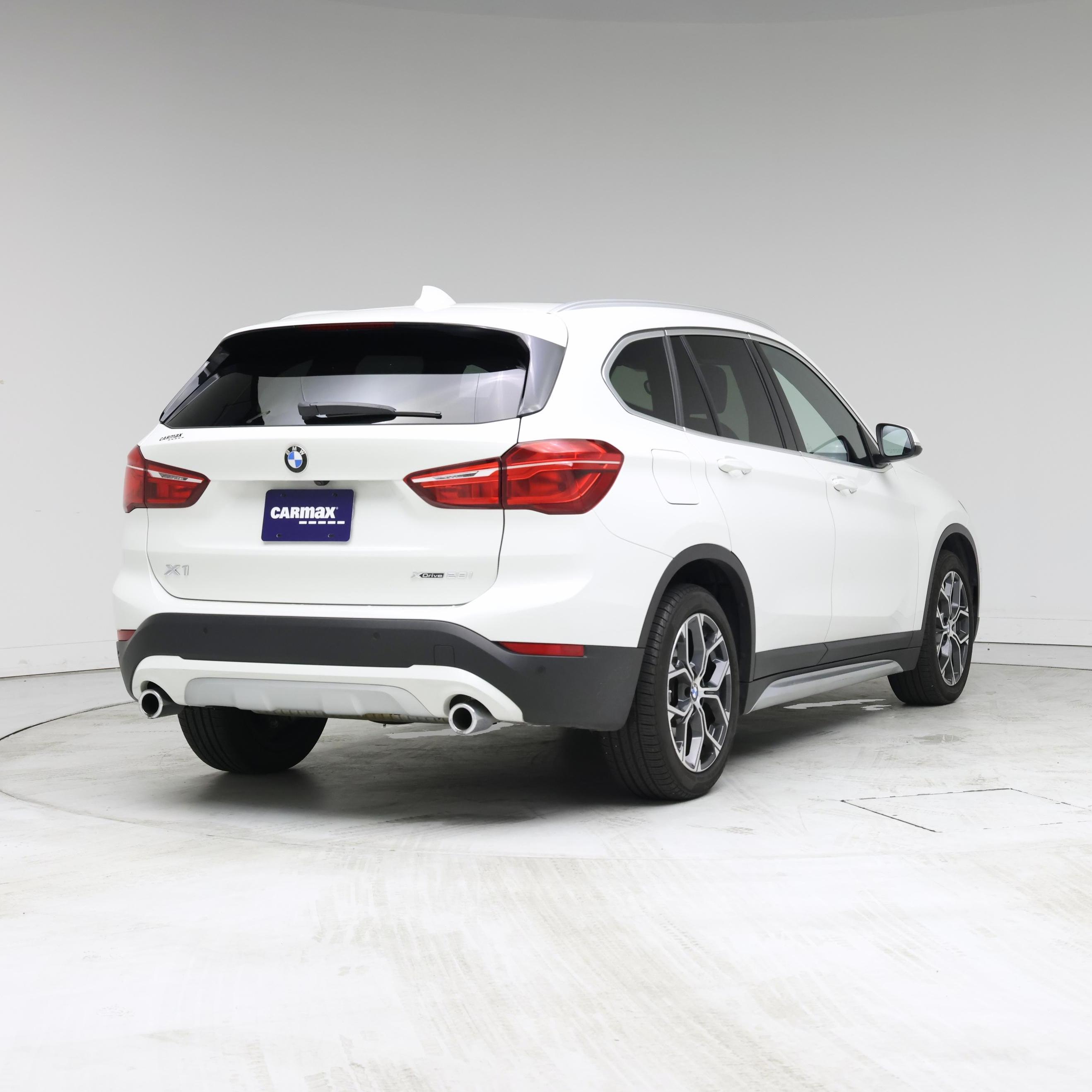 Thumbnail: 2021 BMW X1 - 8