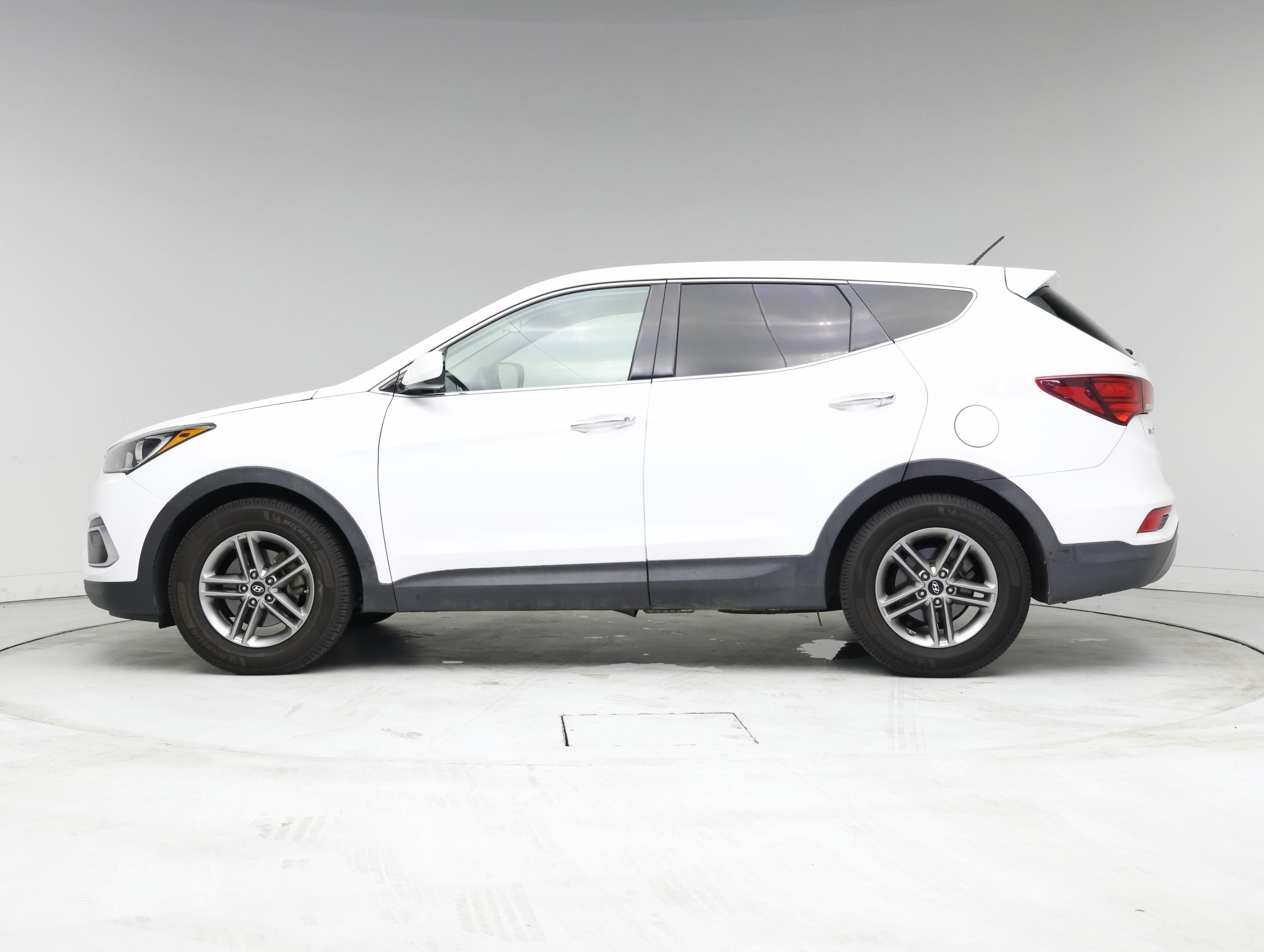 Thumbnail: 2018 Hyundai Santa Fe - 3