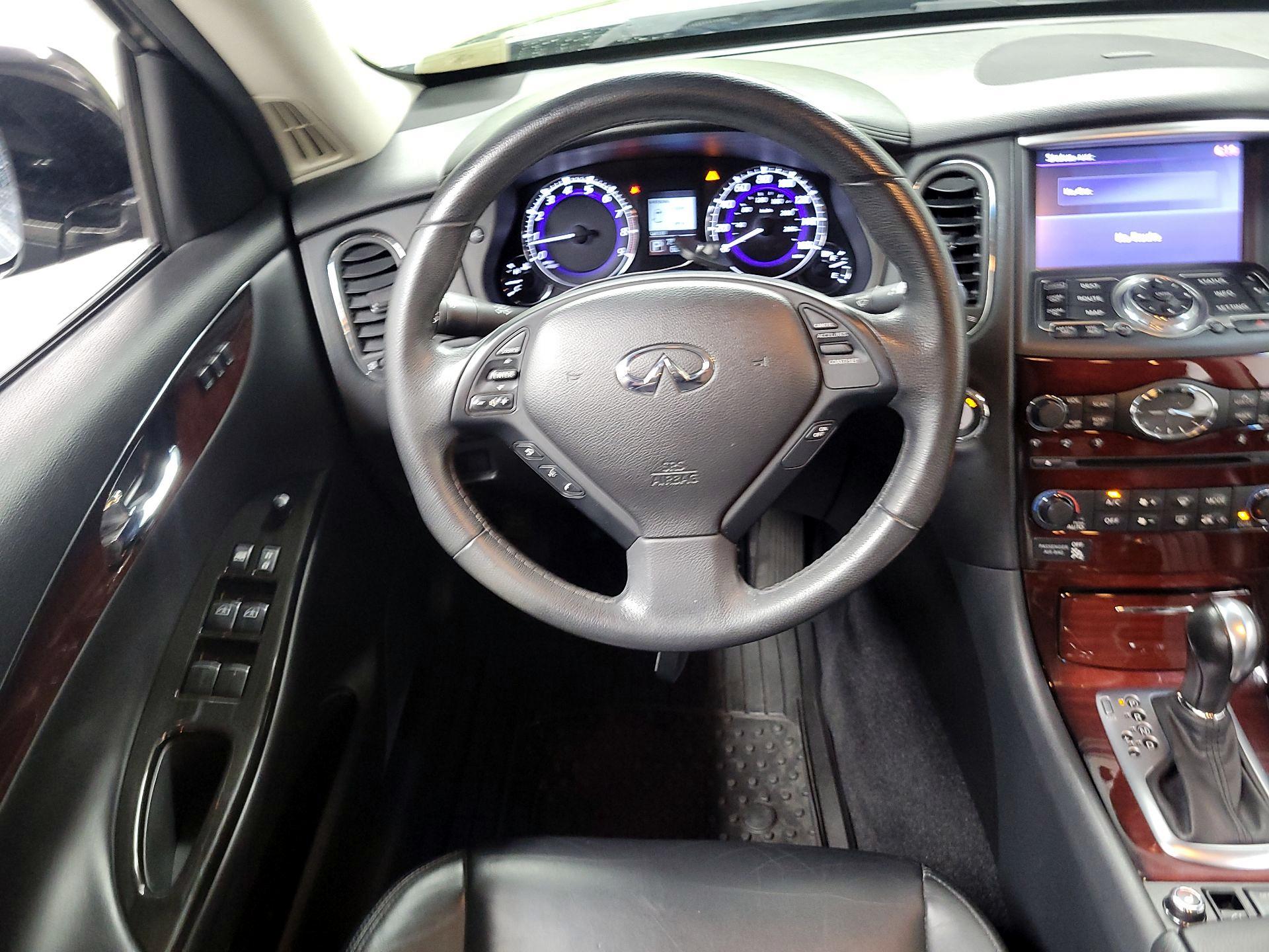 Thumbnail: 2016 INFINITI QX50 - 10