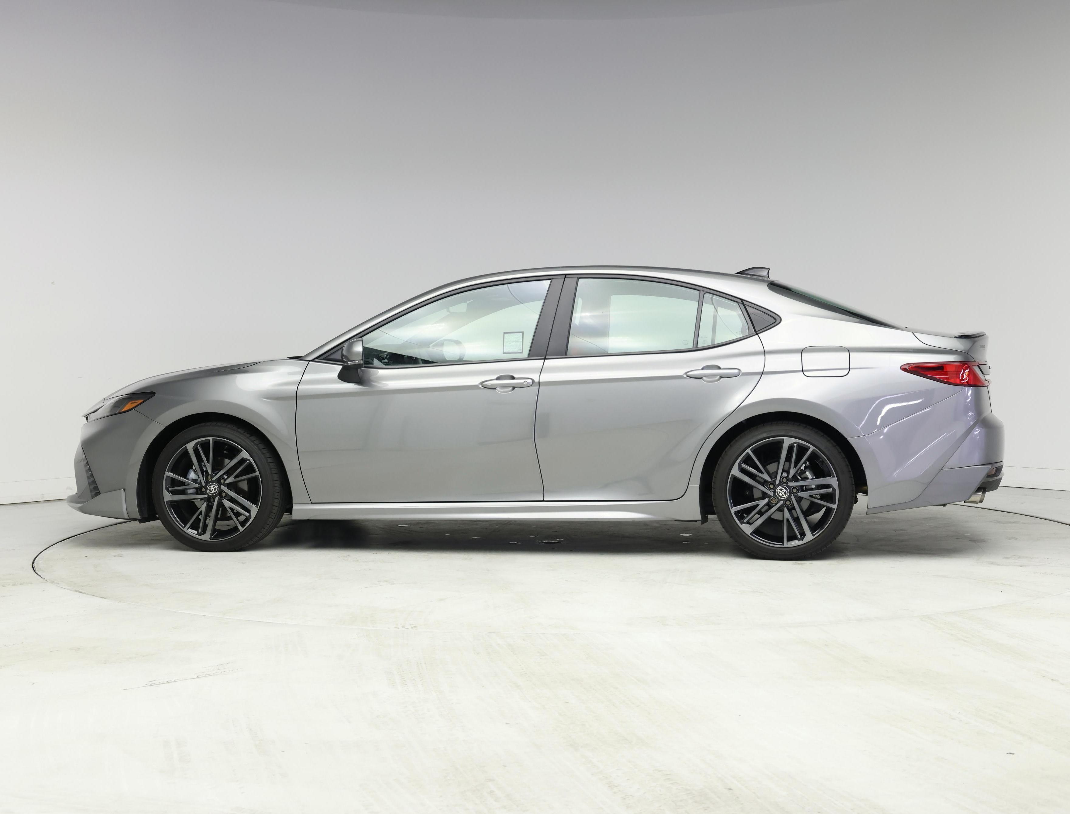 Thumbnail: 2025 Toyota Camry - 3