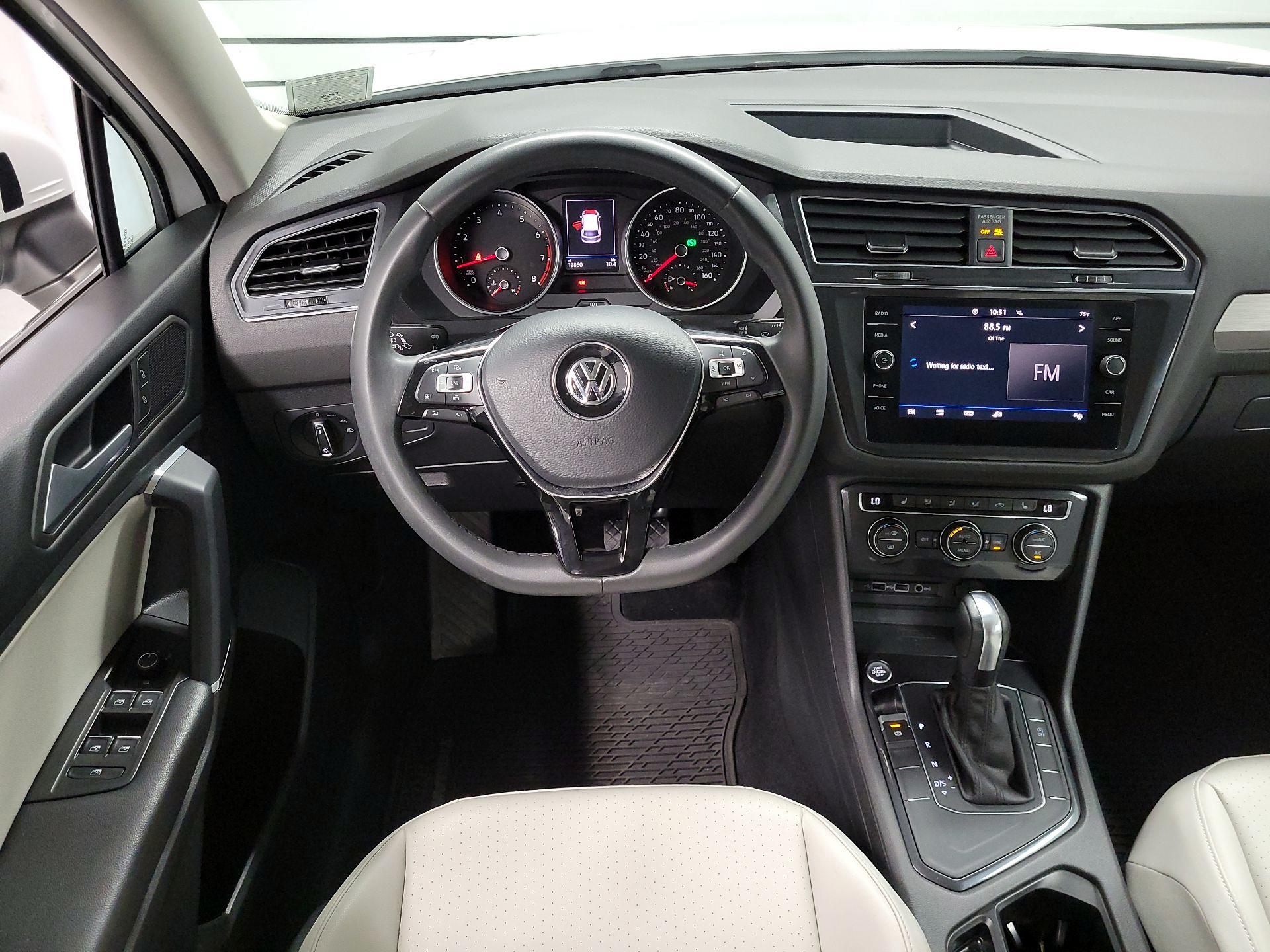 Thumbnail: 2020 Volkswagen Tiguan - 10