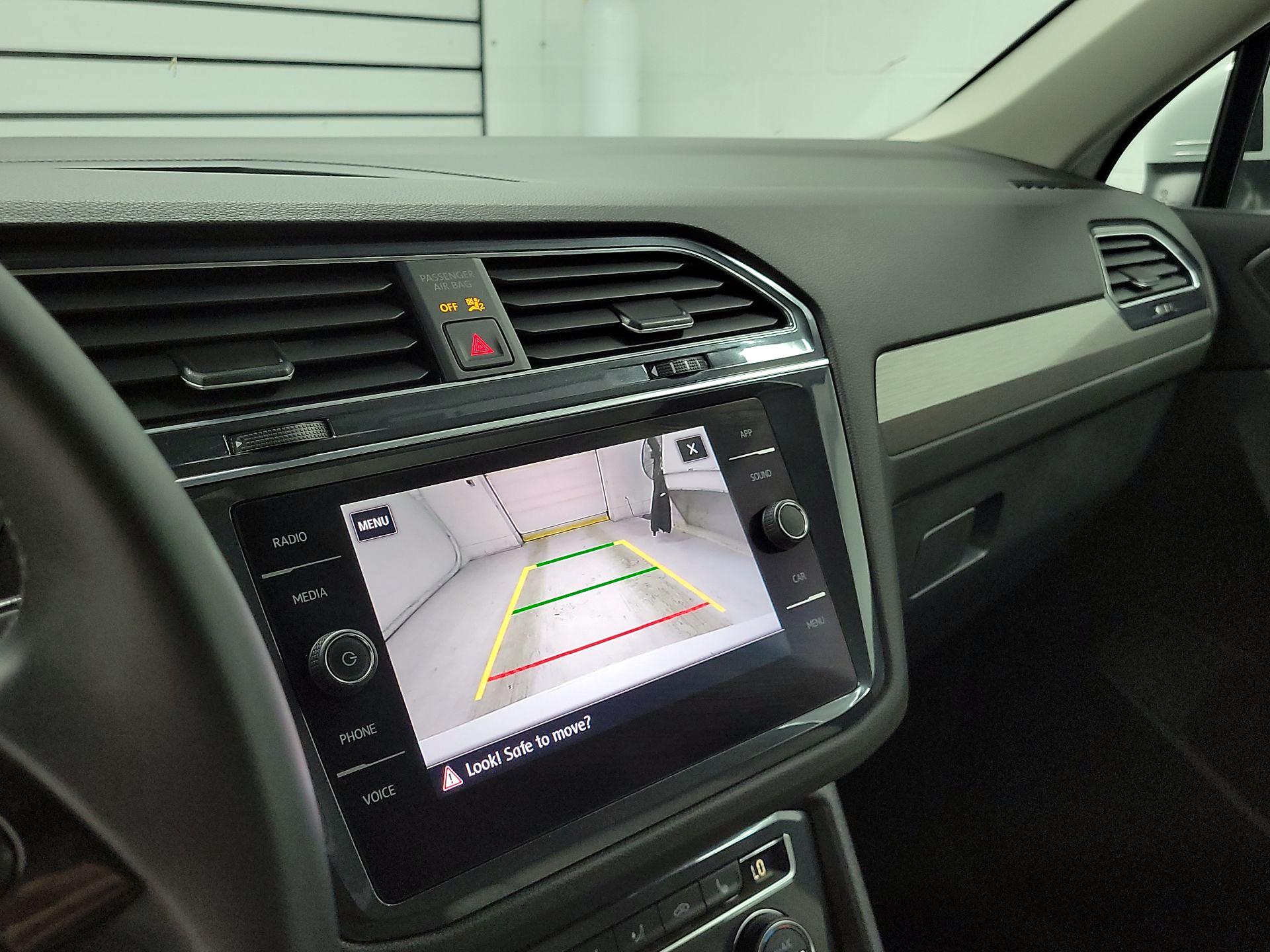 Thumbnail: 2020 Volkswagen Tiguan - 14