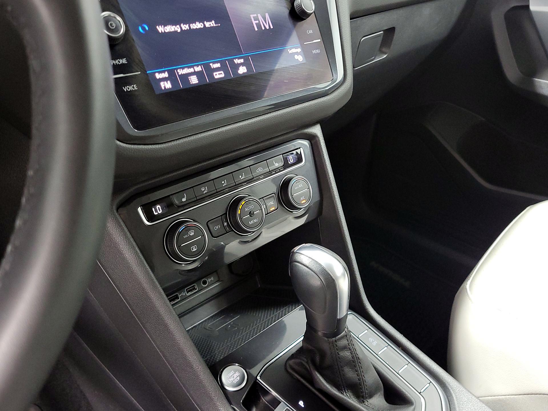 Thumbnail: 2020 Volkswagen Tiguan - 16