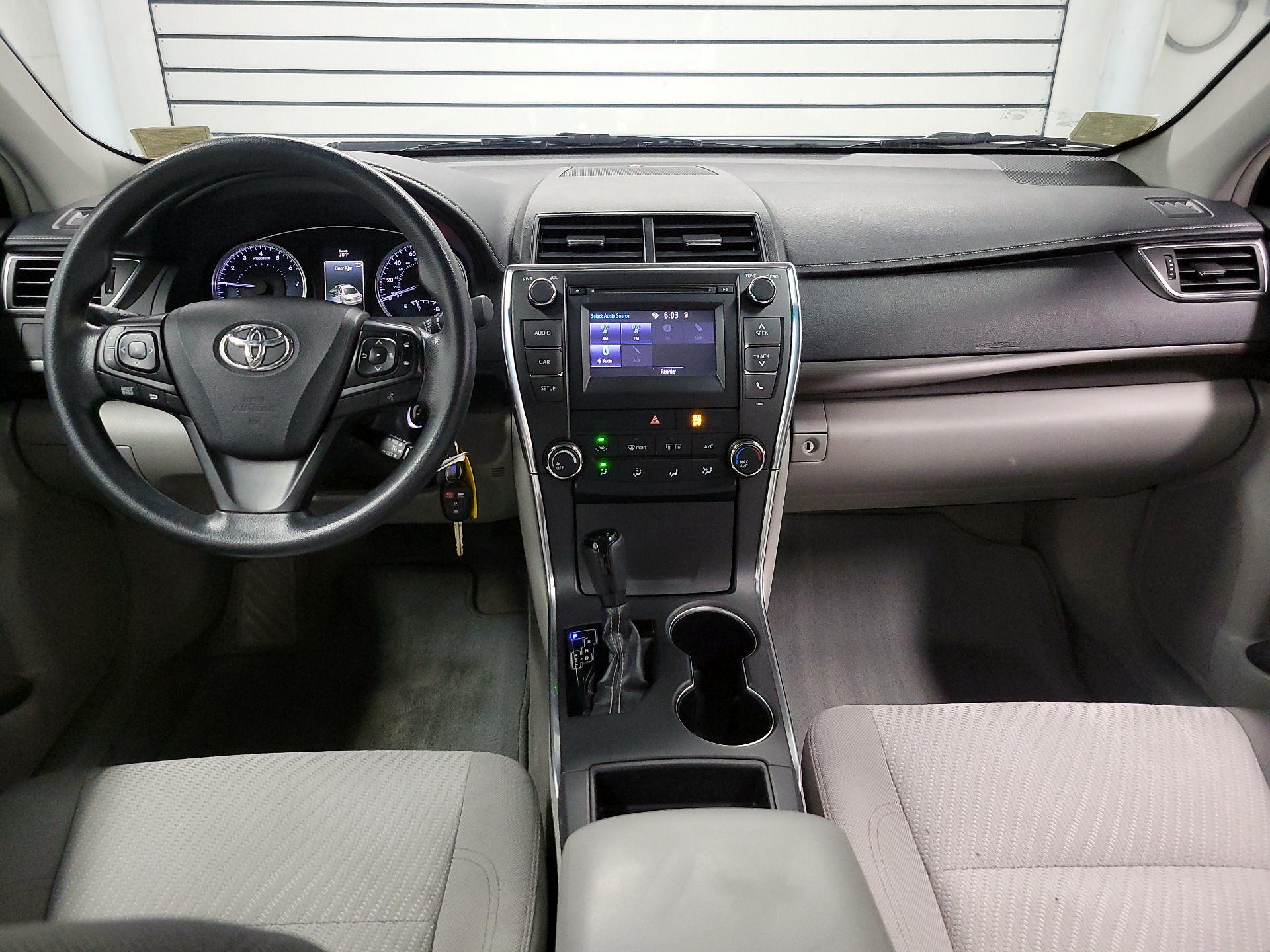 Thumbnail: 2017 Toyota Camry - 9