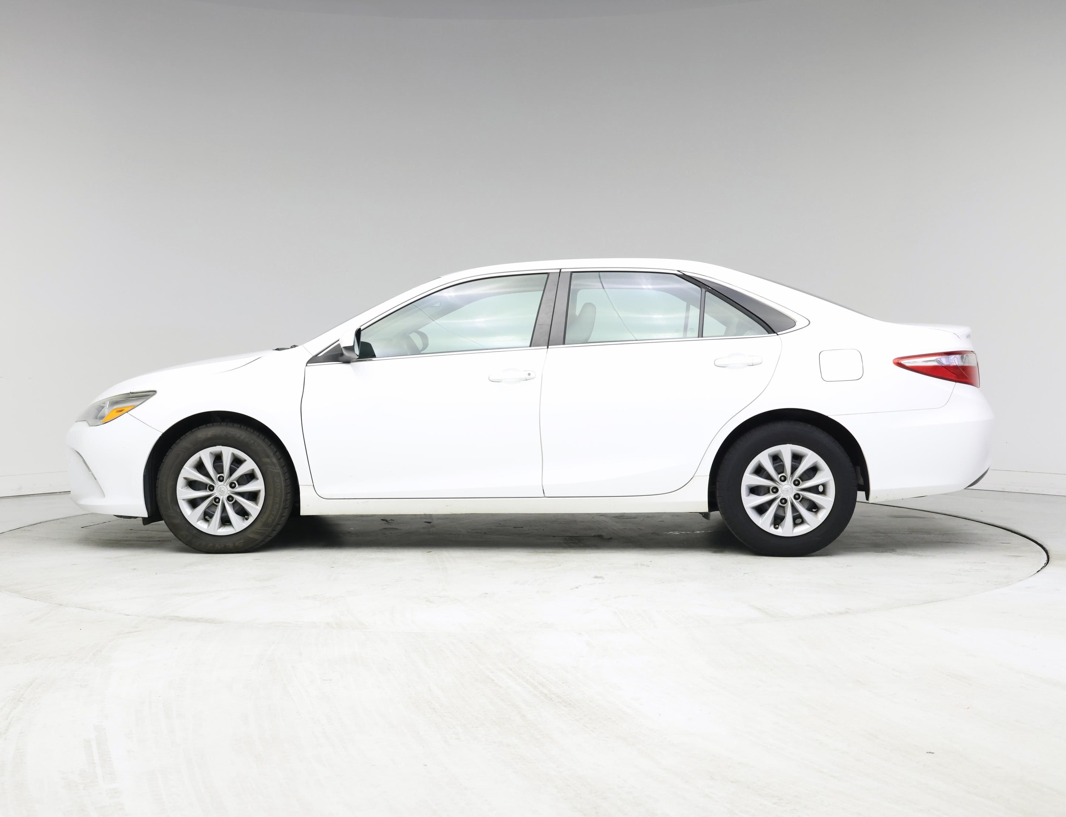 Thumbnail: 2017 Toyota Camry - 3