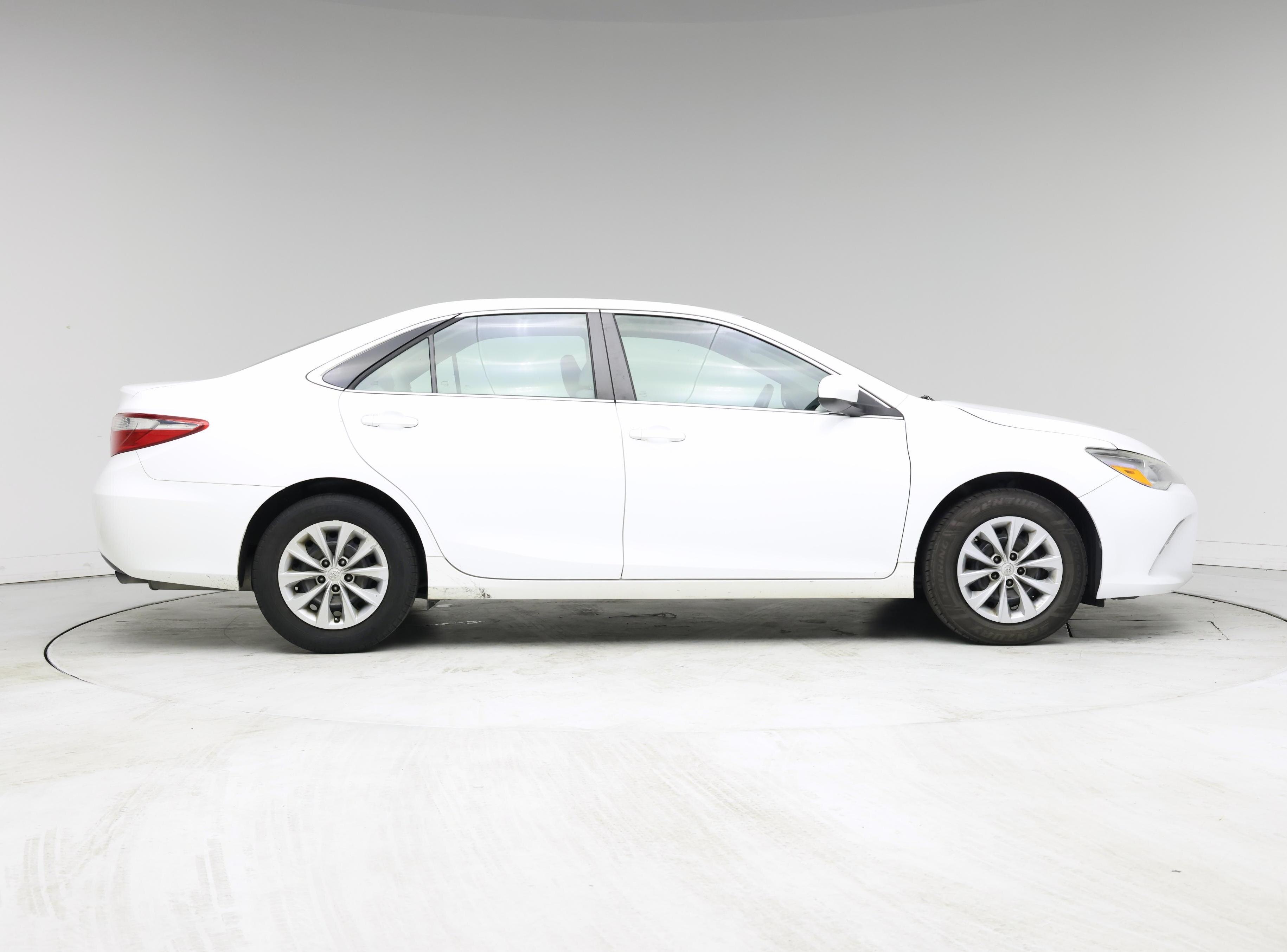 Thumbnail: 2017 Toyota Camry - 7