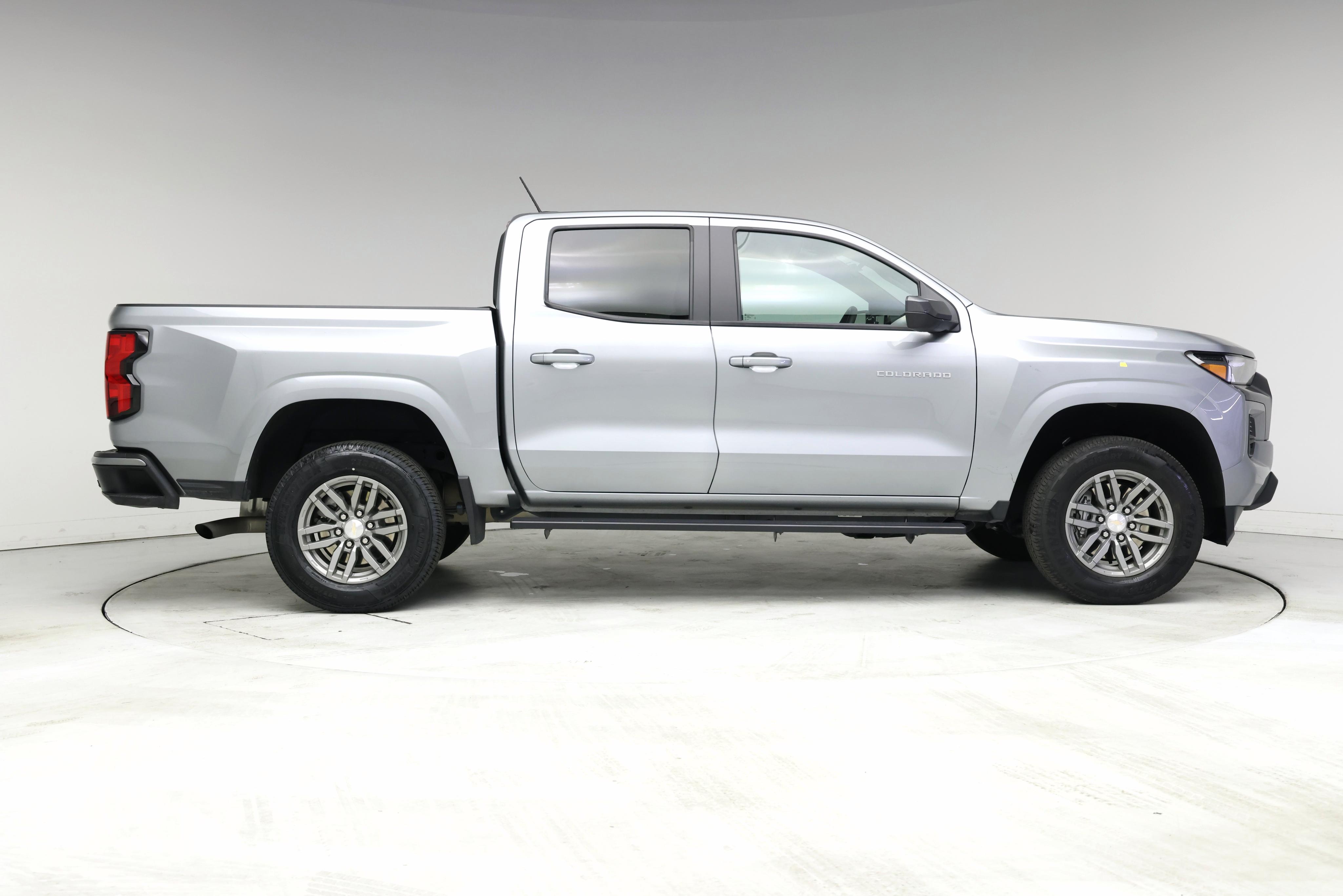 Thumbnail: 2023 Chevrolet Colorado - 7