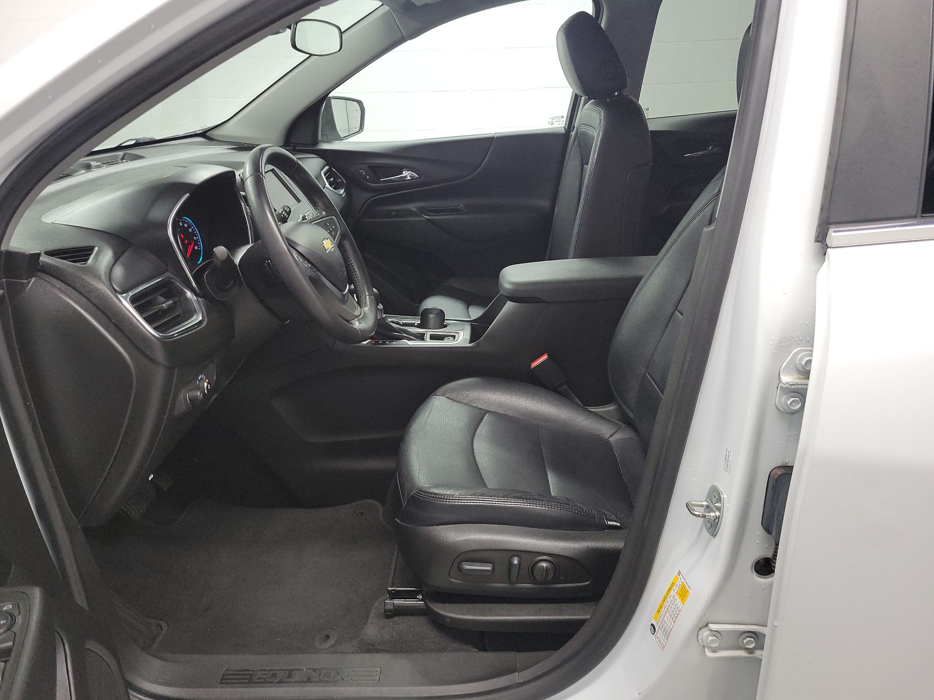 Thumbnail: 2022 Chevrolet Equinox - 11