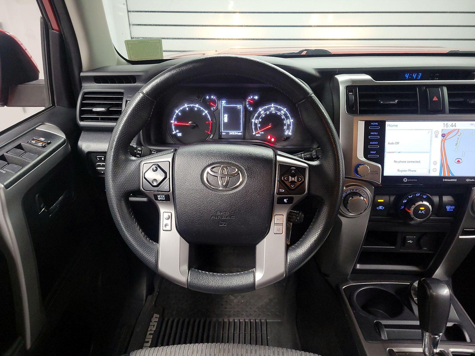 Thumbnail: 2020 Toyota 4Runner - 10