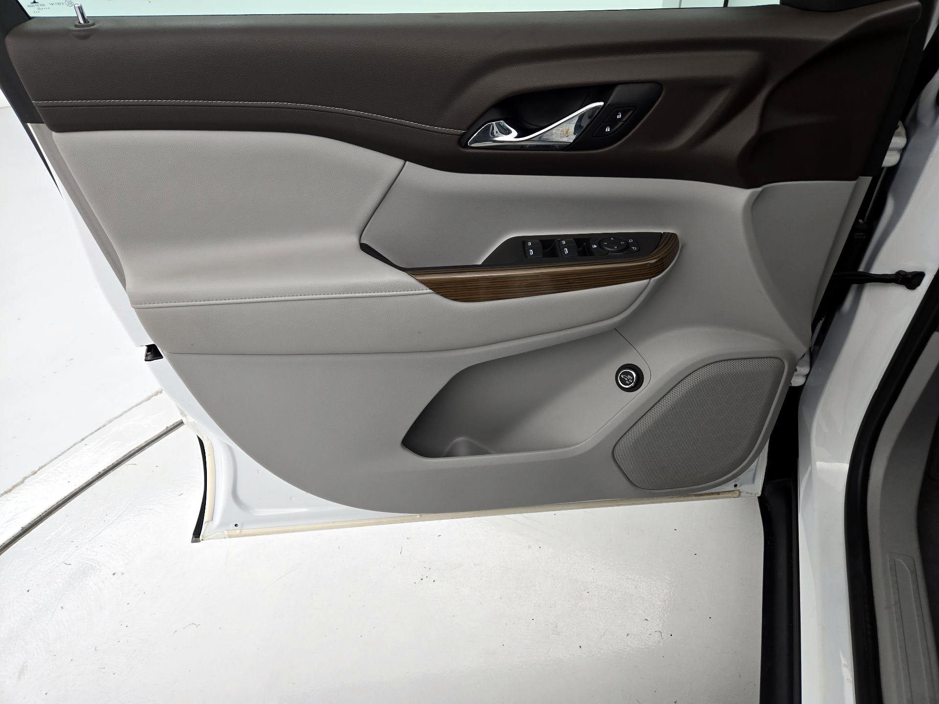 Thumbnail: 2020 GMC Acadia - 12
