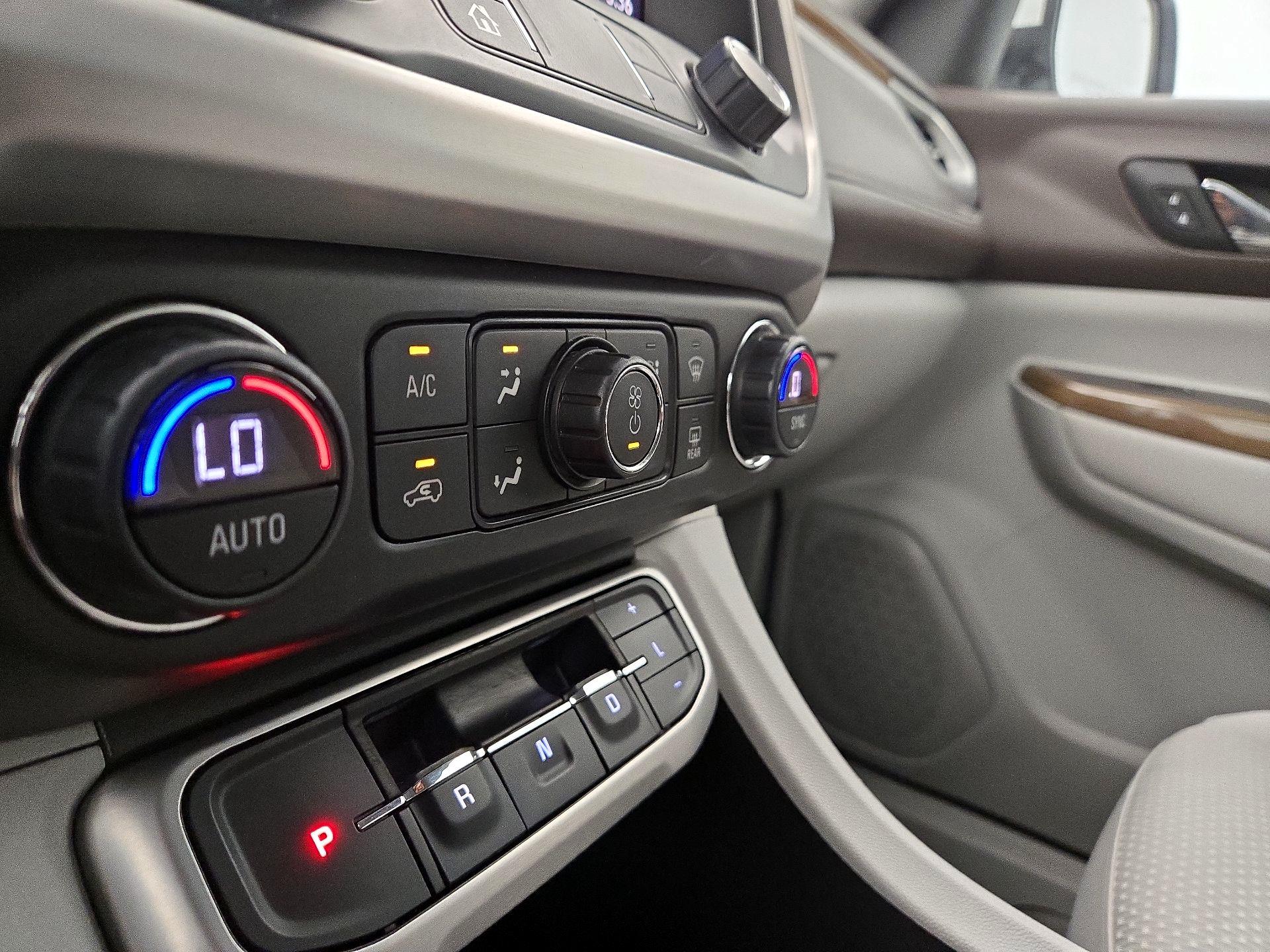 Thumbnail: 2020 GMC Acadia - 16