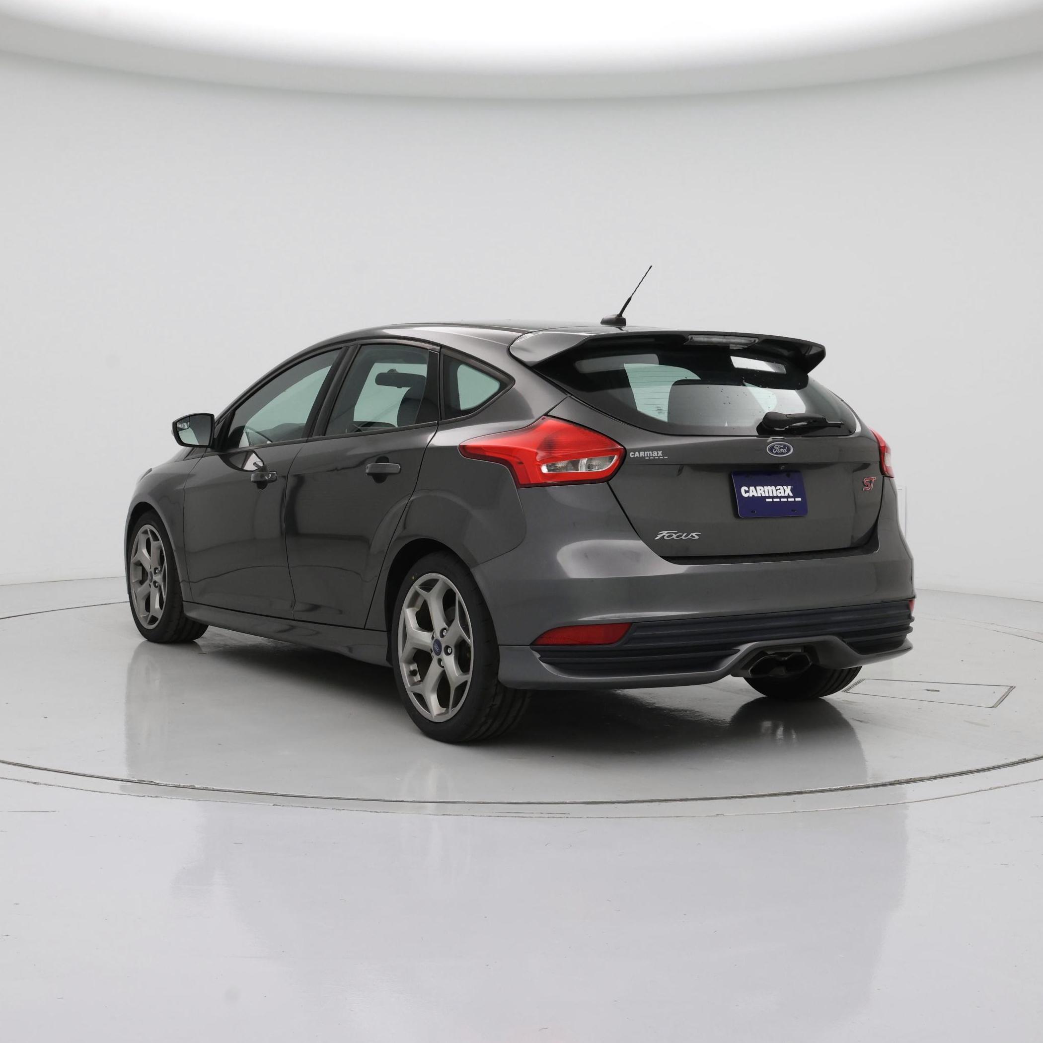 Thumbnail: 2015 Ford Focus - 2