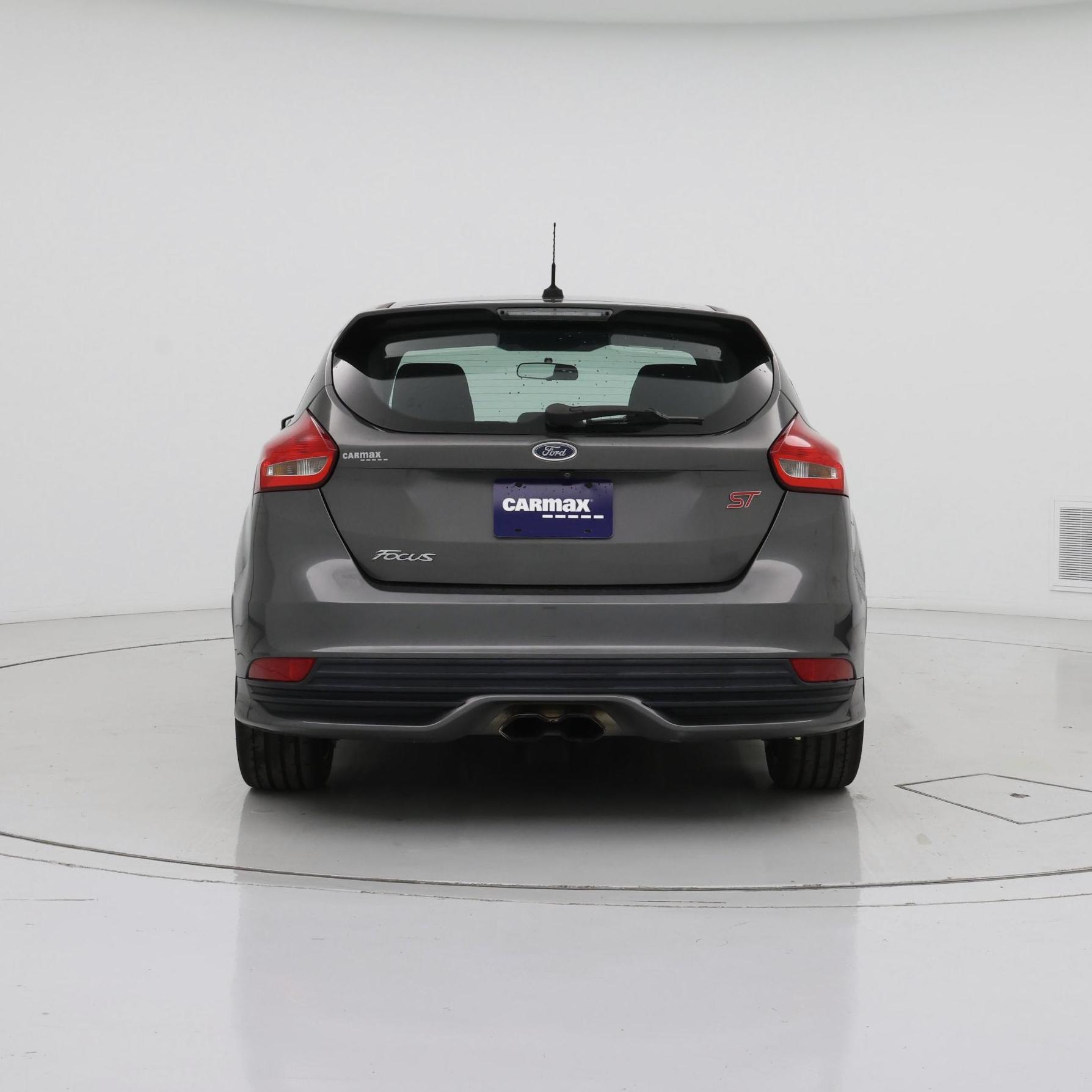 Thumbnail: 2015 Ford Focus - 6