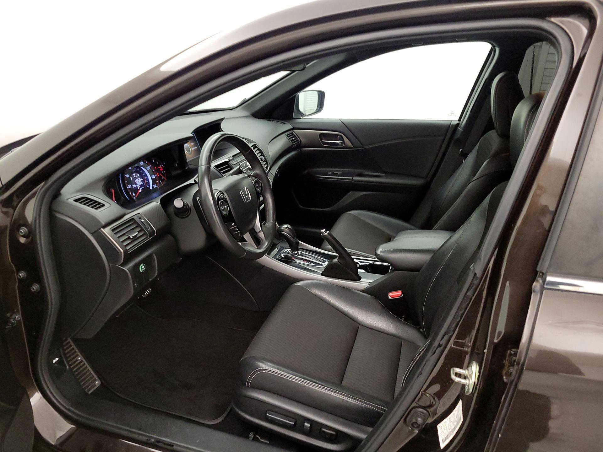 Thumbnail: 2016 Honda Accord - 11