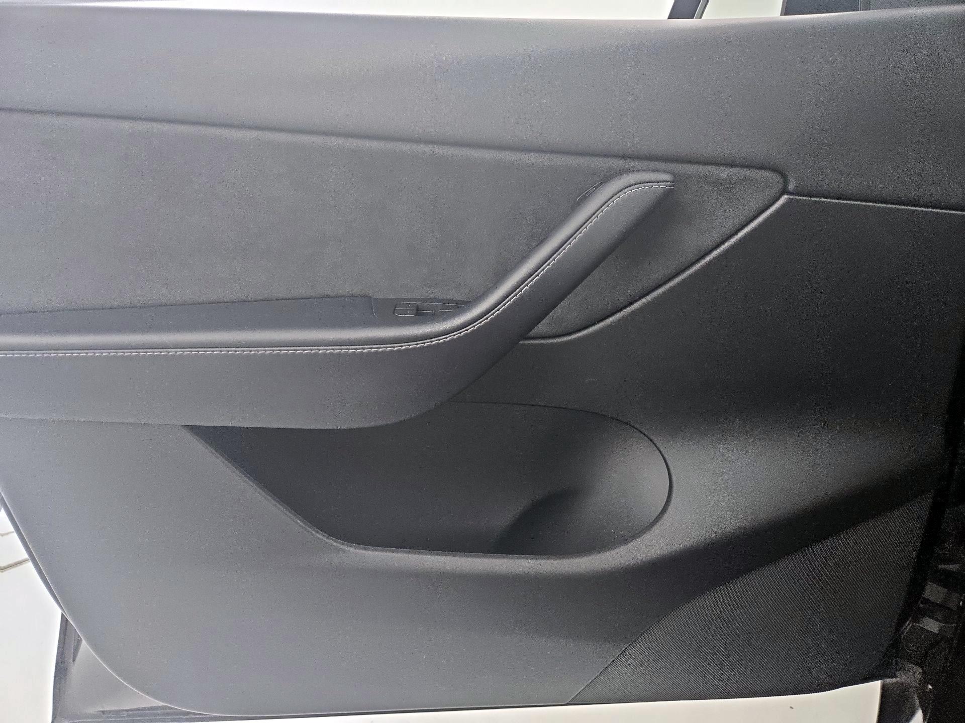 Thumbnail: 2022 Tesla Model Y - 12