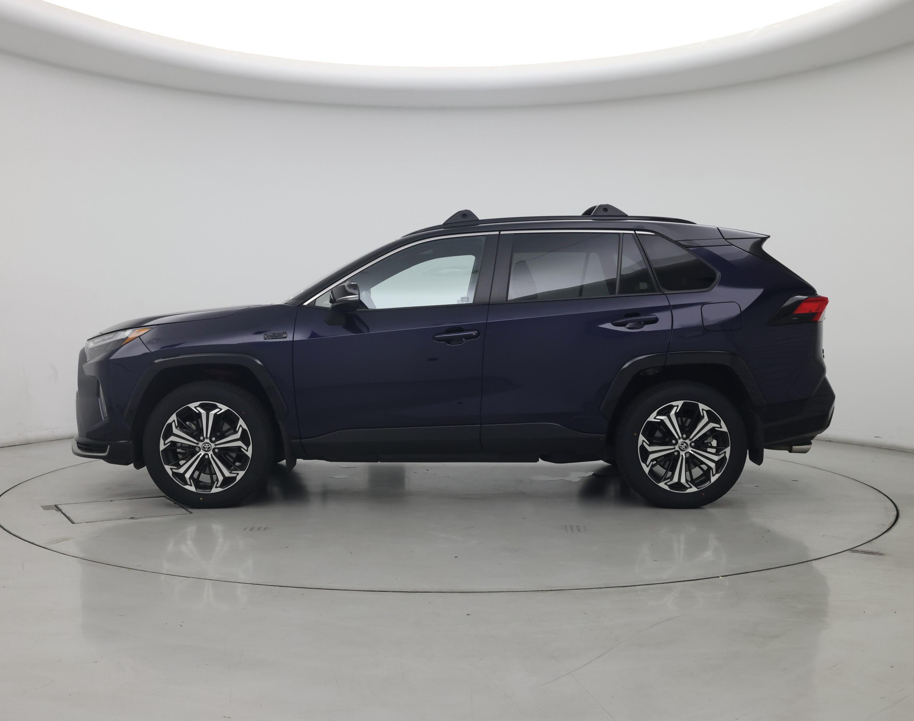 Thumbnail: 2022 Toyota RAV4 - 3