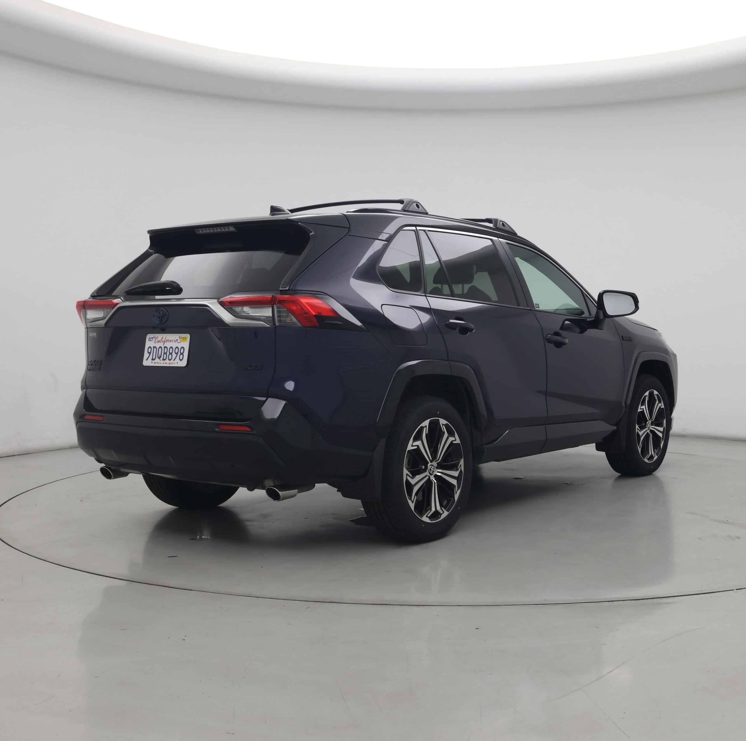 Thumbnail: 2022 Toyota RAV4 - 8