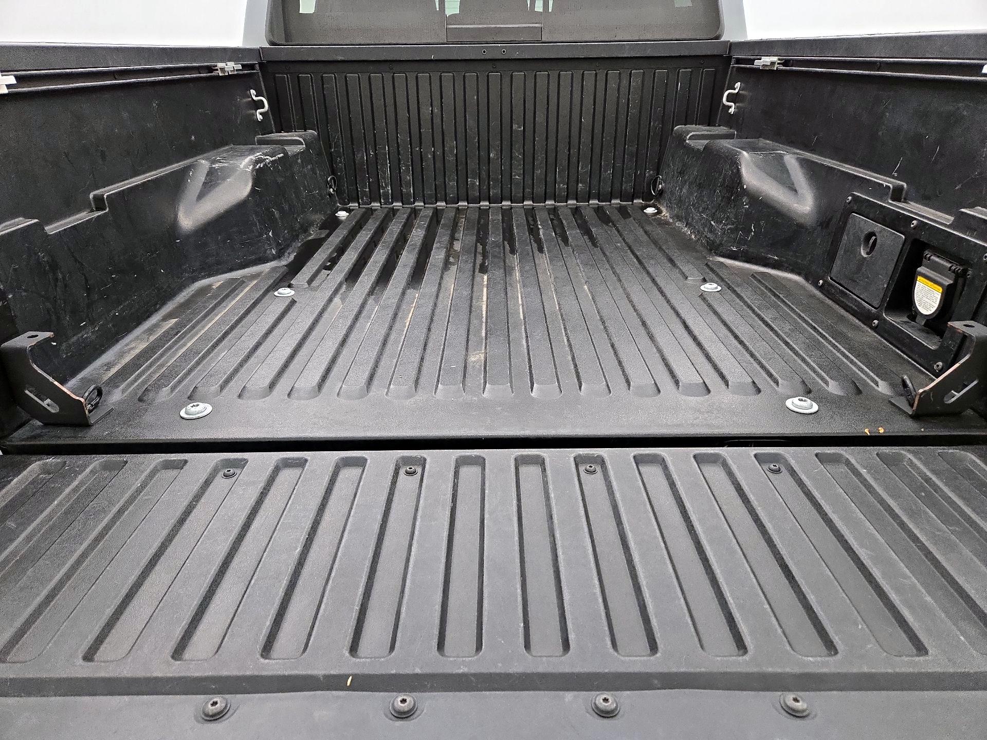 Thumbnail: 2021 Toyota Tacoma - 20