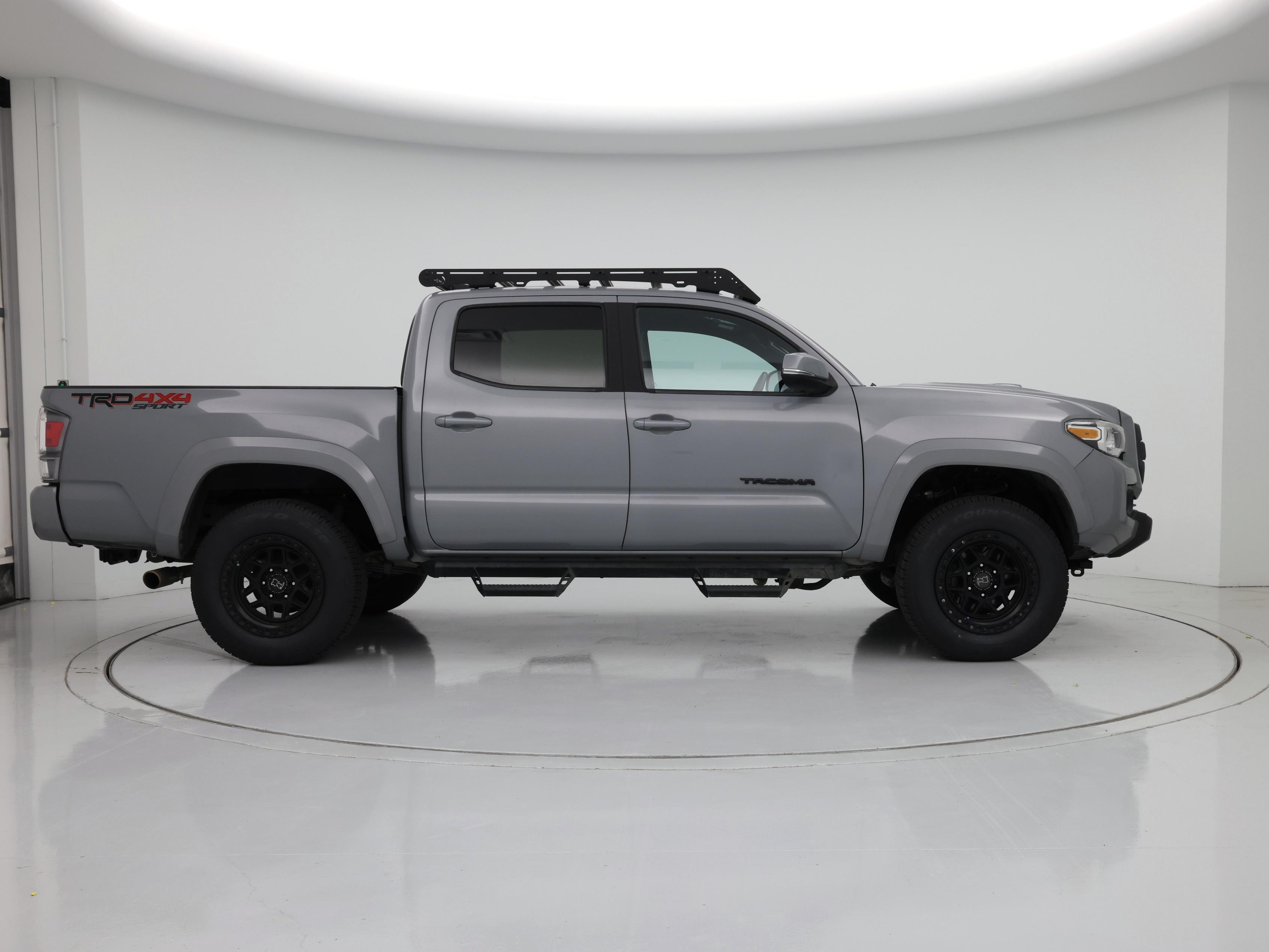 Thumbnail: 2021 Toyota Tacoma - 7