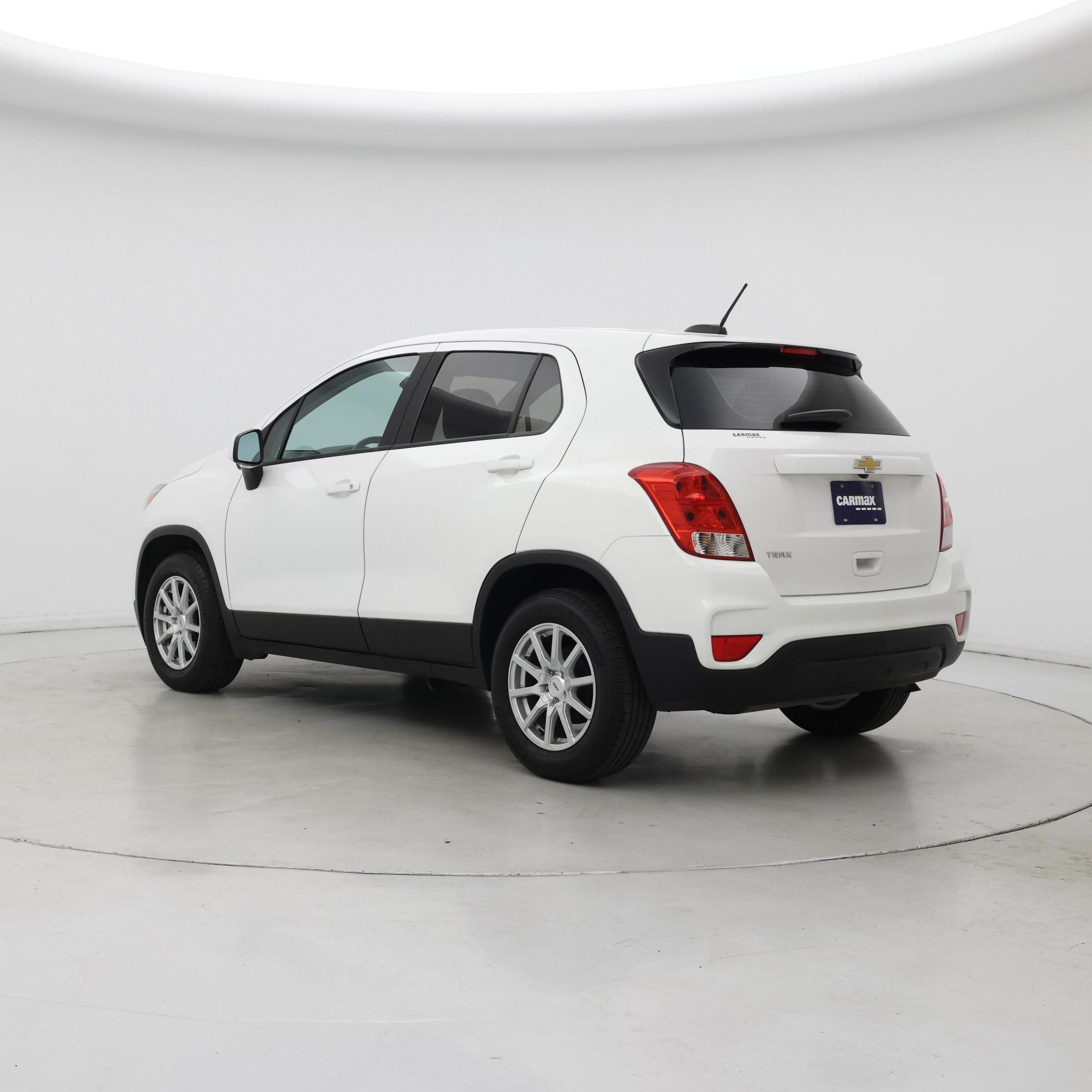 Thumbnail: 2019 Chevrolet Trax - 2