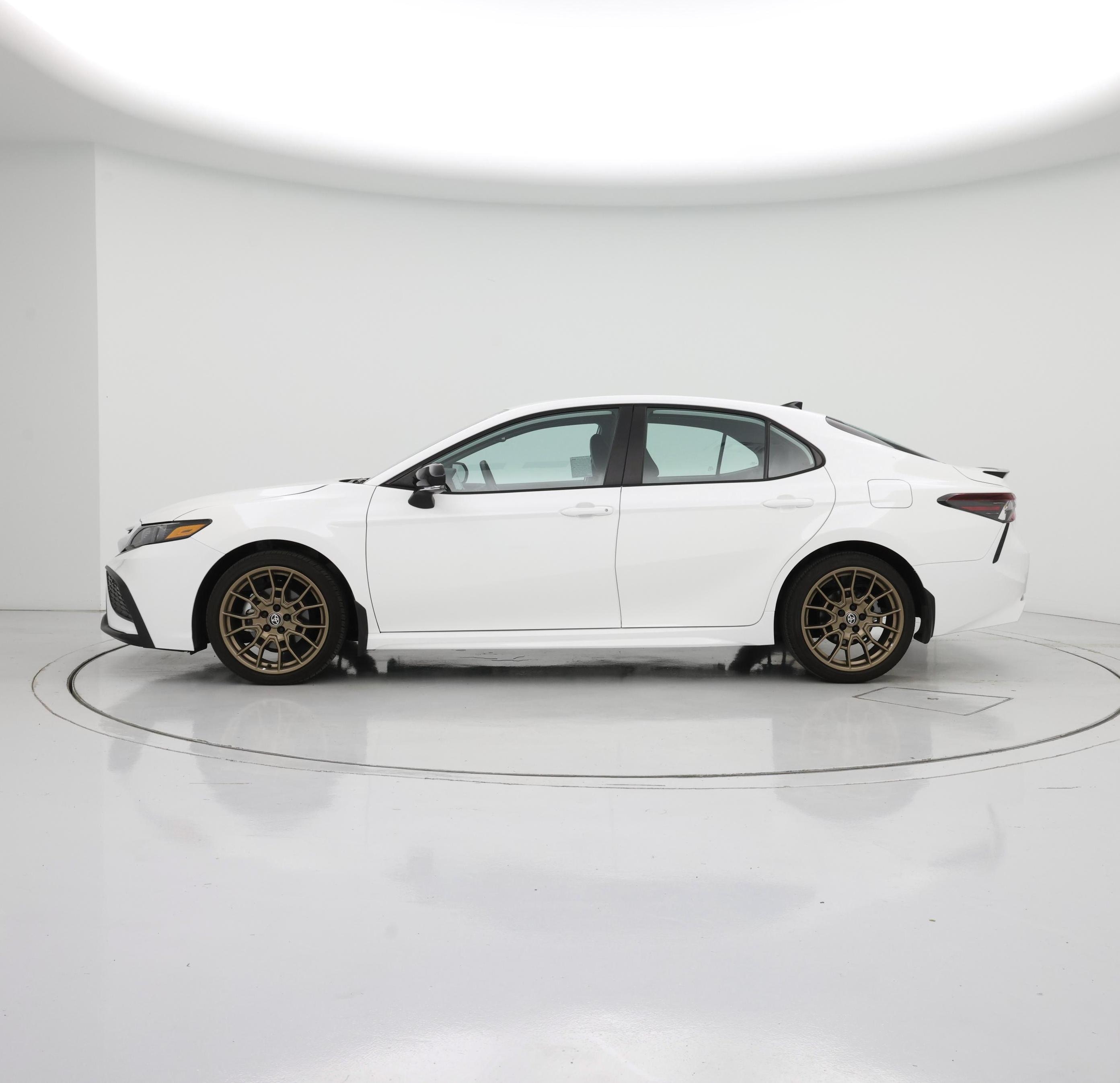 Thumbnail: 2024 Toyota Camry - 3