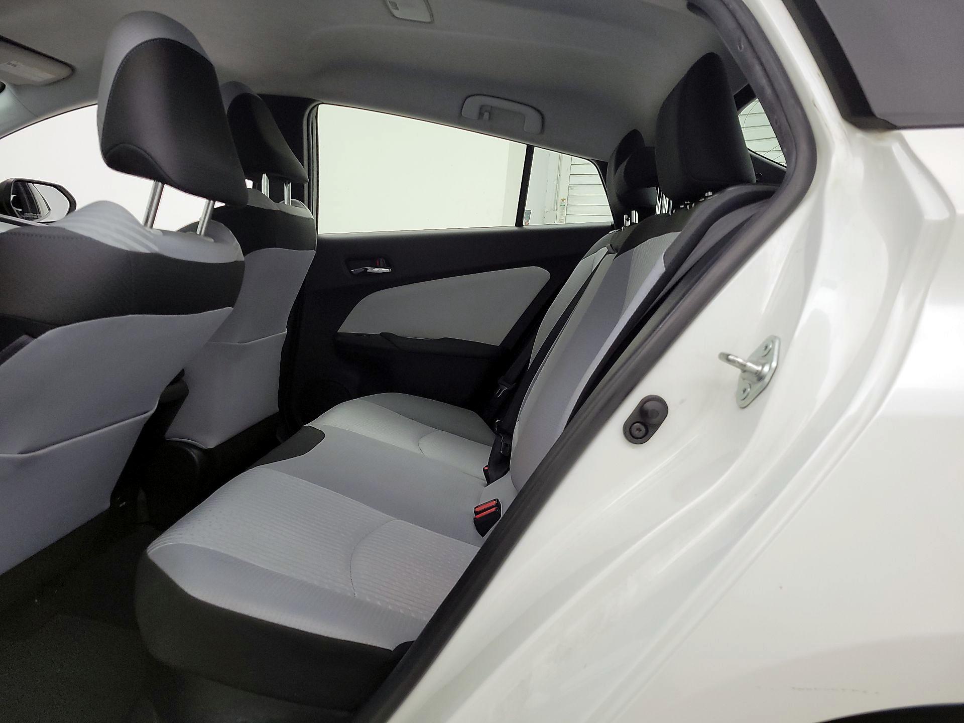 Thumbnail: 2017 Toyota Prius - 19
