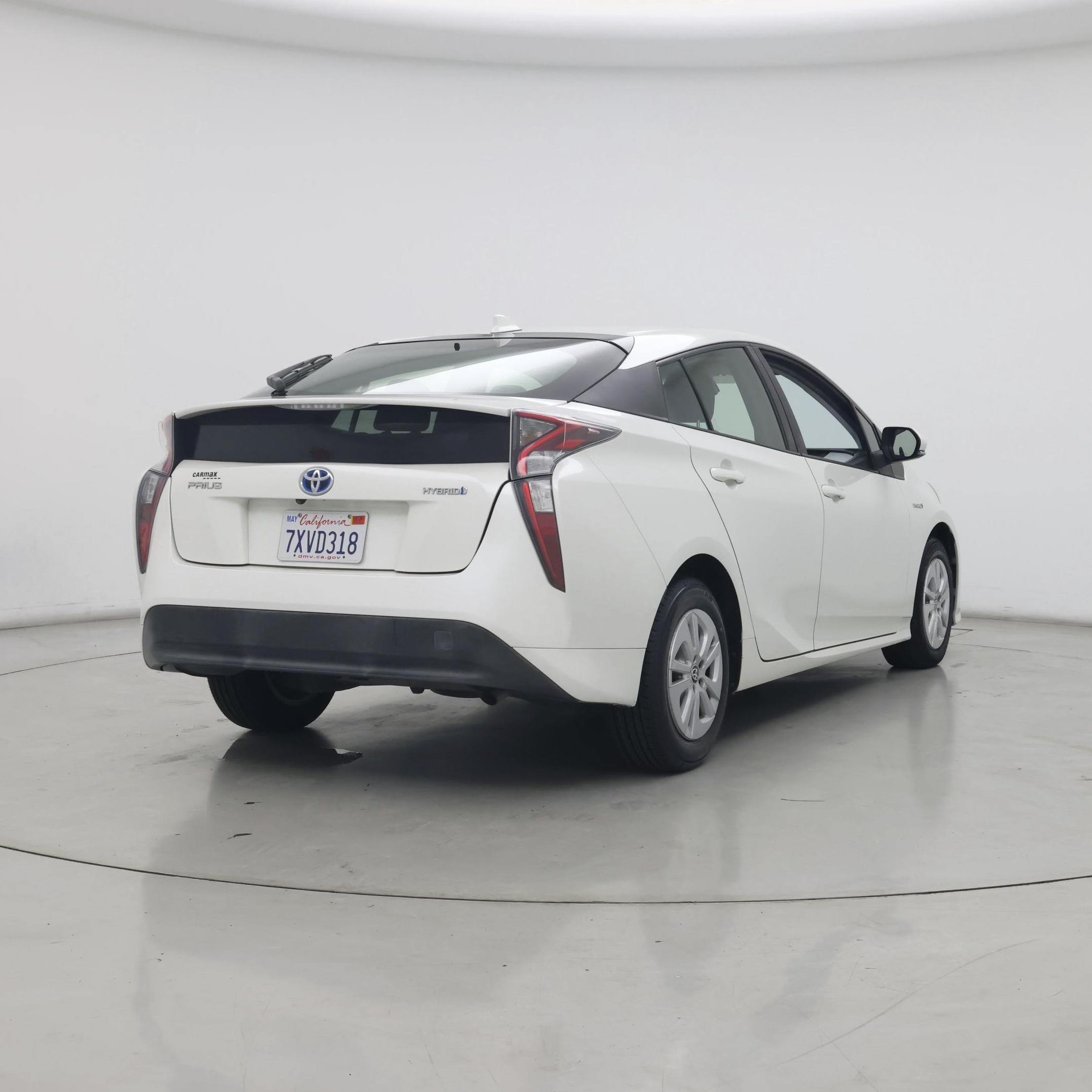 Thumbnail: 2017 Toyota Prius - 8