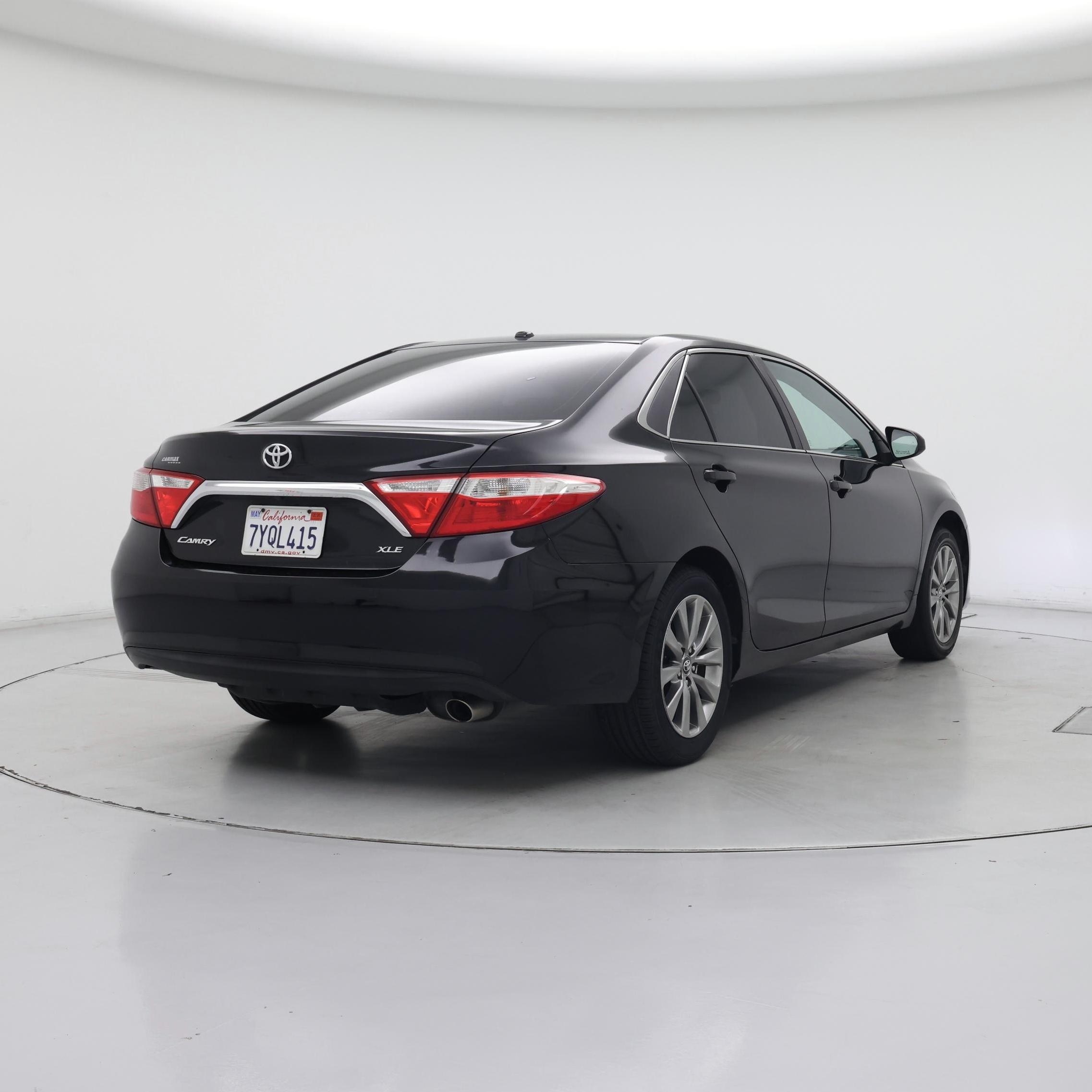 Thumbnail: 2017 Toyota Camry - 8