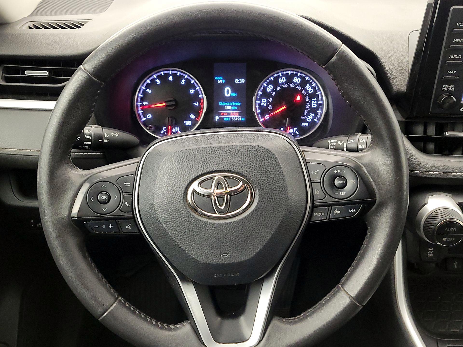 Thumbnail: 2022 Toyota RAV4 - 10