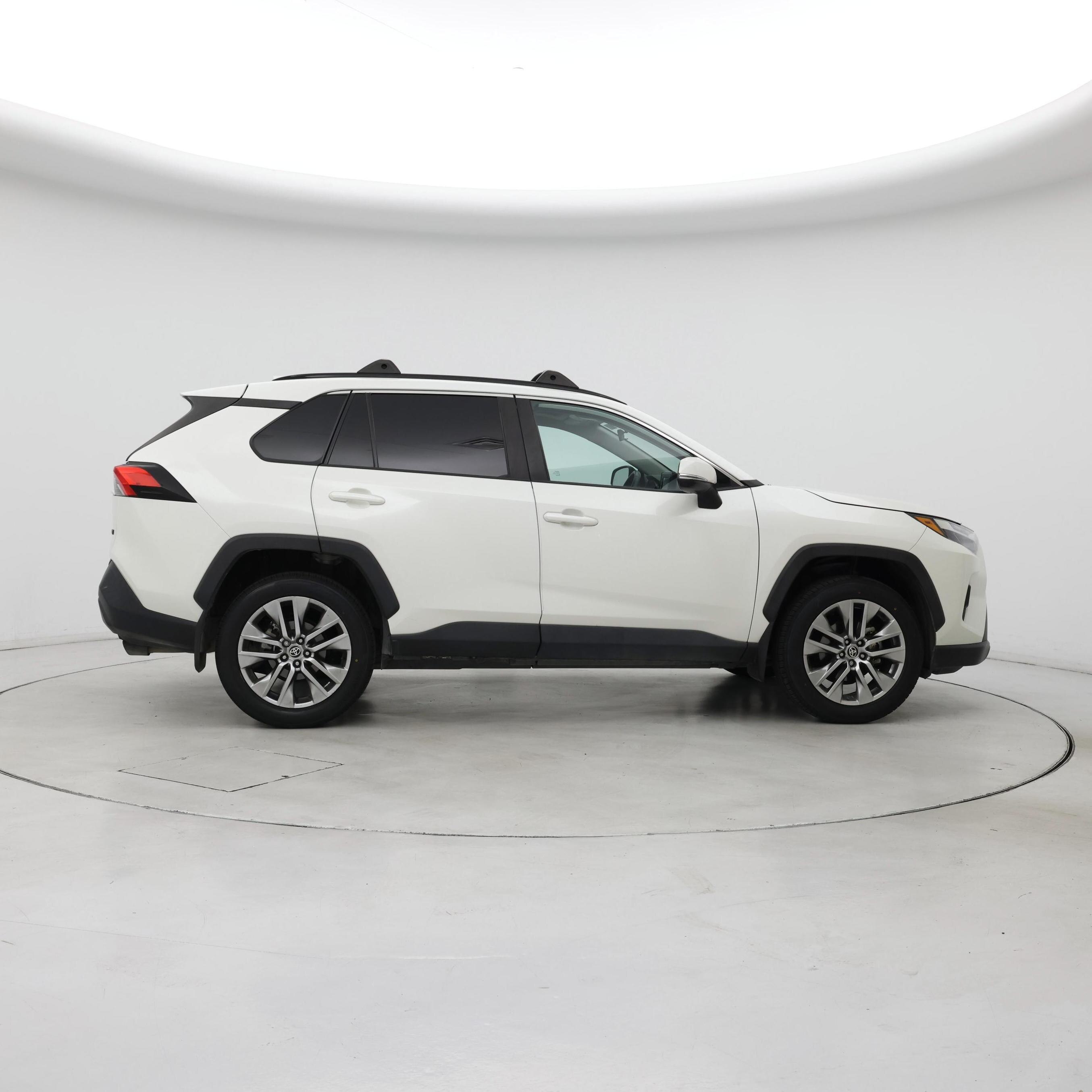 Thumbnail: 2022 Toyota RAV4 - 7