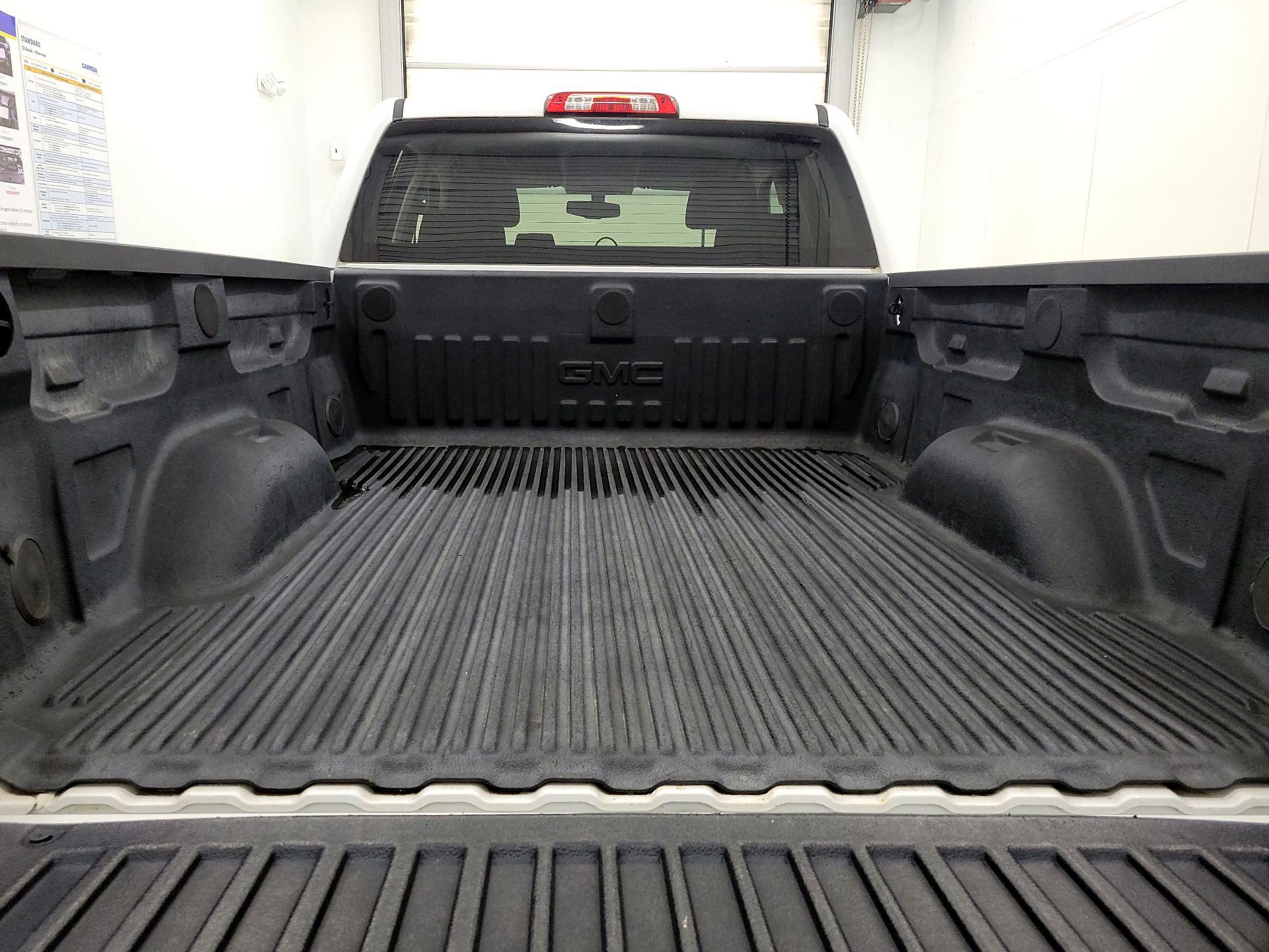 Thumbnail: 2015 GMC Sierra 1500 - 19