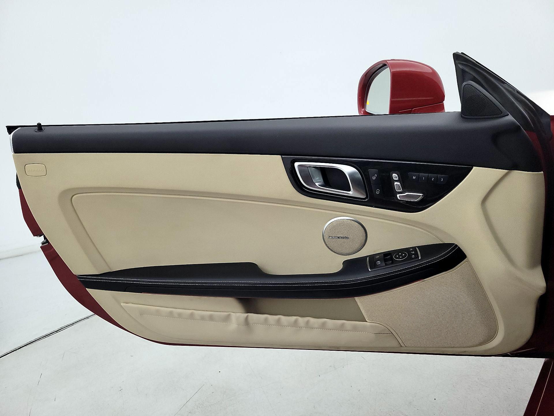 Thumbnail: 2020 Mercedes-Benz SLC - 12