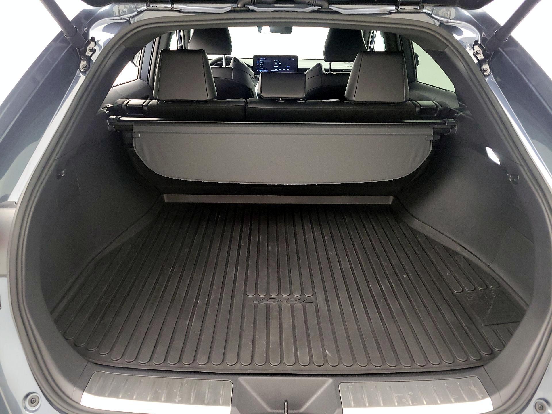 Thumbnail: 2024 Toyota Venza - 20