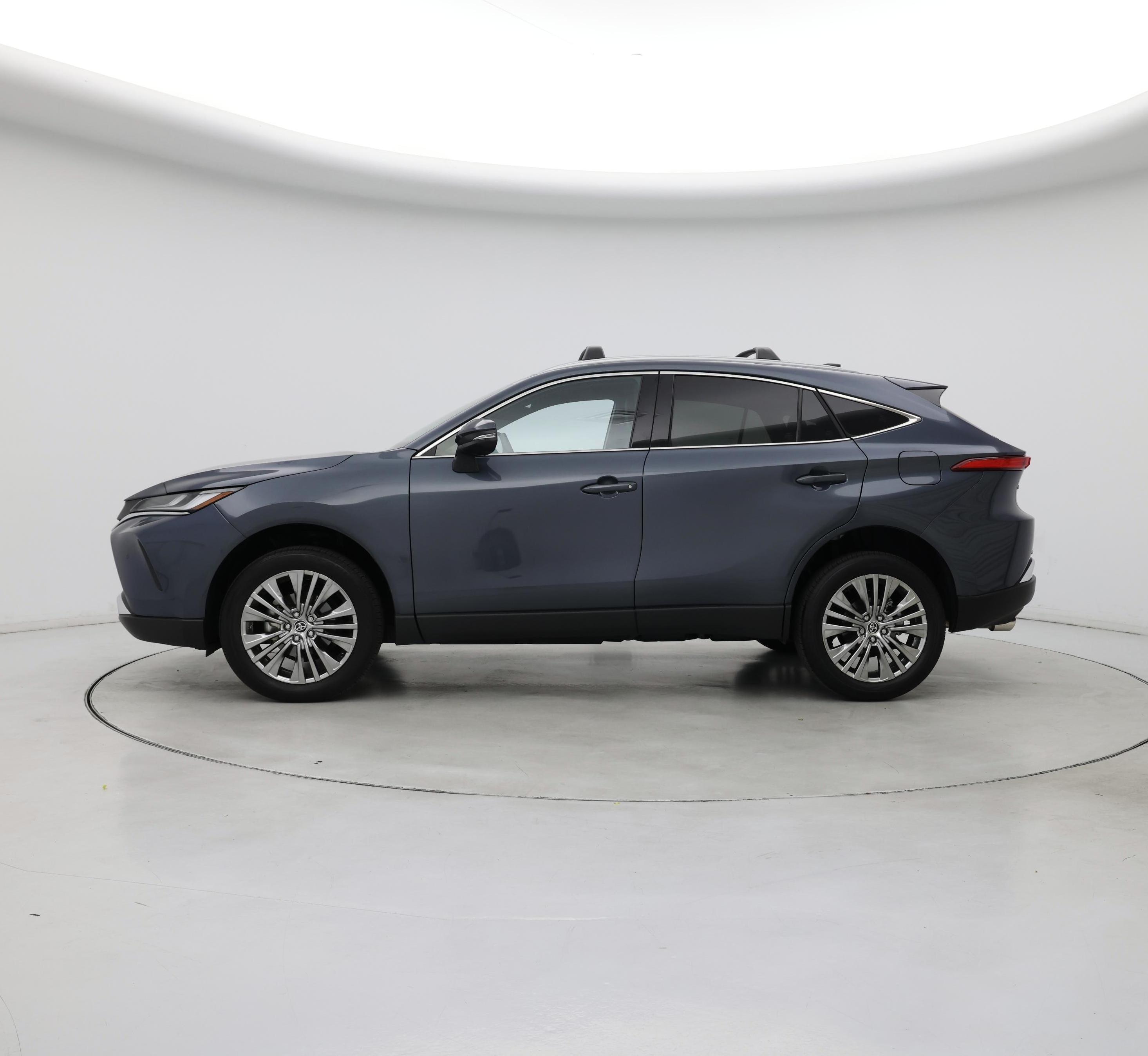 Thumbnail: 2024 Toyota Venza - 3