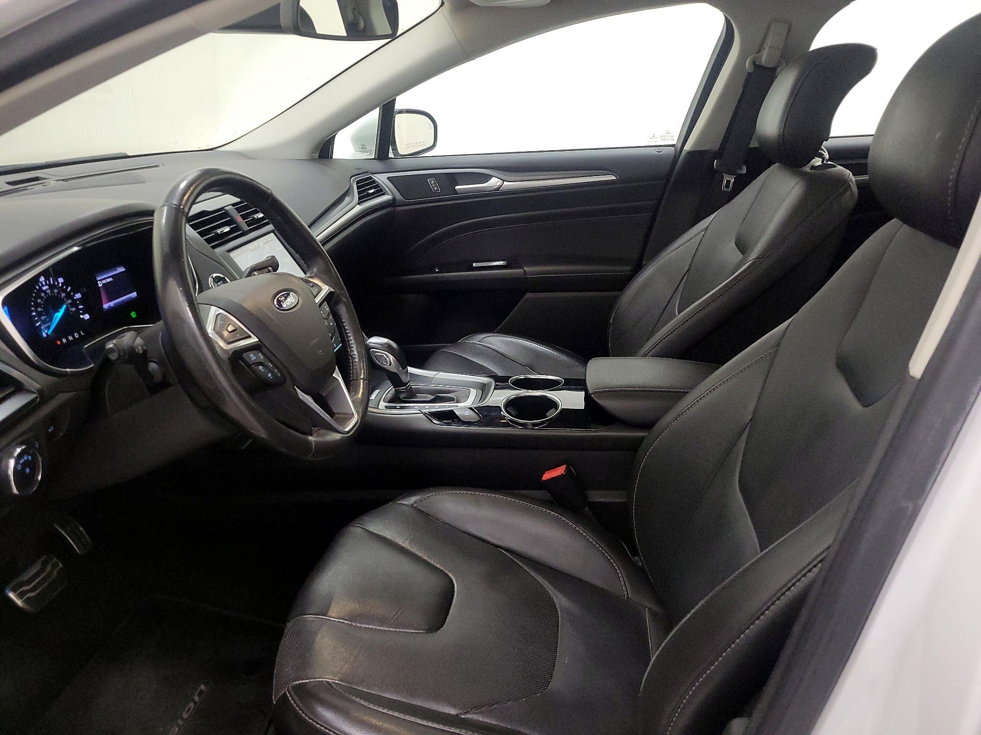 Thumbnail: 2013 Ford Fusion - 11