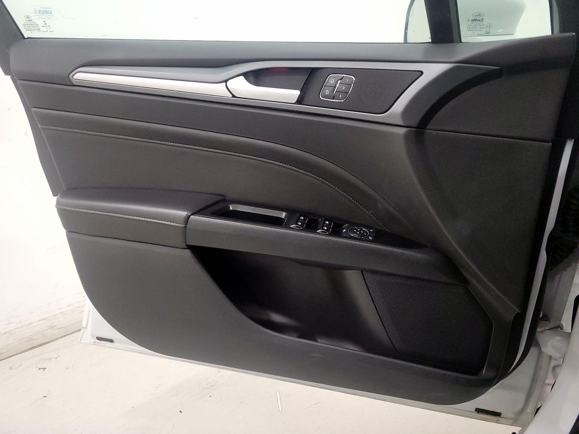 Thumbnail: 2013 Ford Fusion - 12