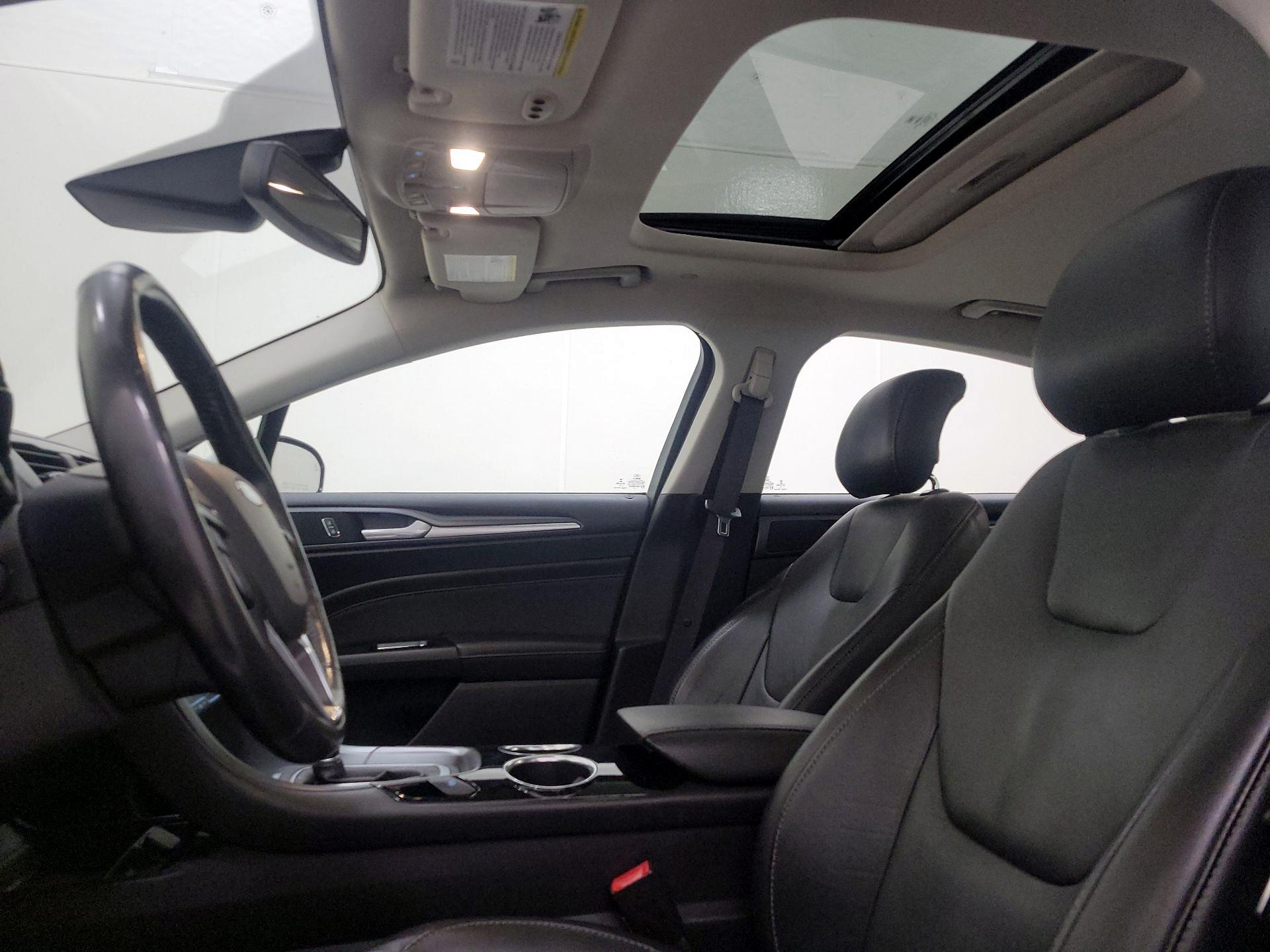 Thumbnail: 2013 Ford Fusion - 20