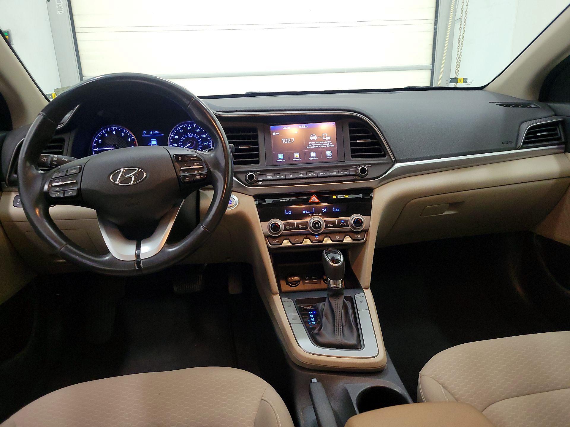 Thumbnail: 2020 Hyundai Elantra - 9