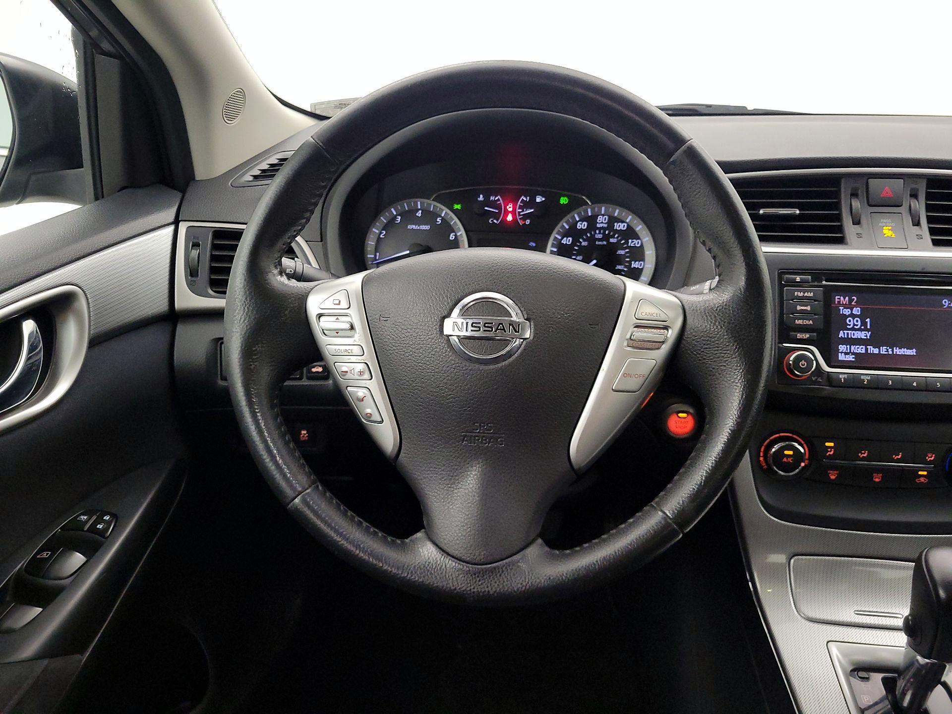Thumbnail: 2015 Nissan Sentra - 10