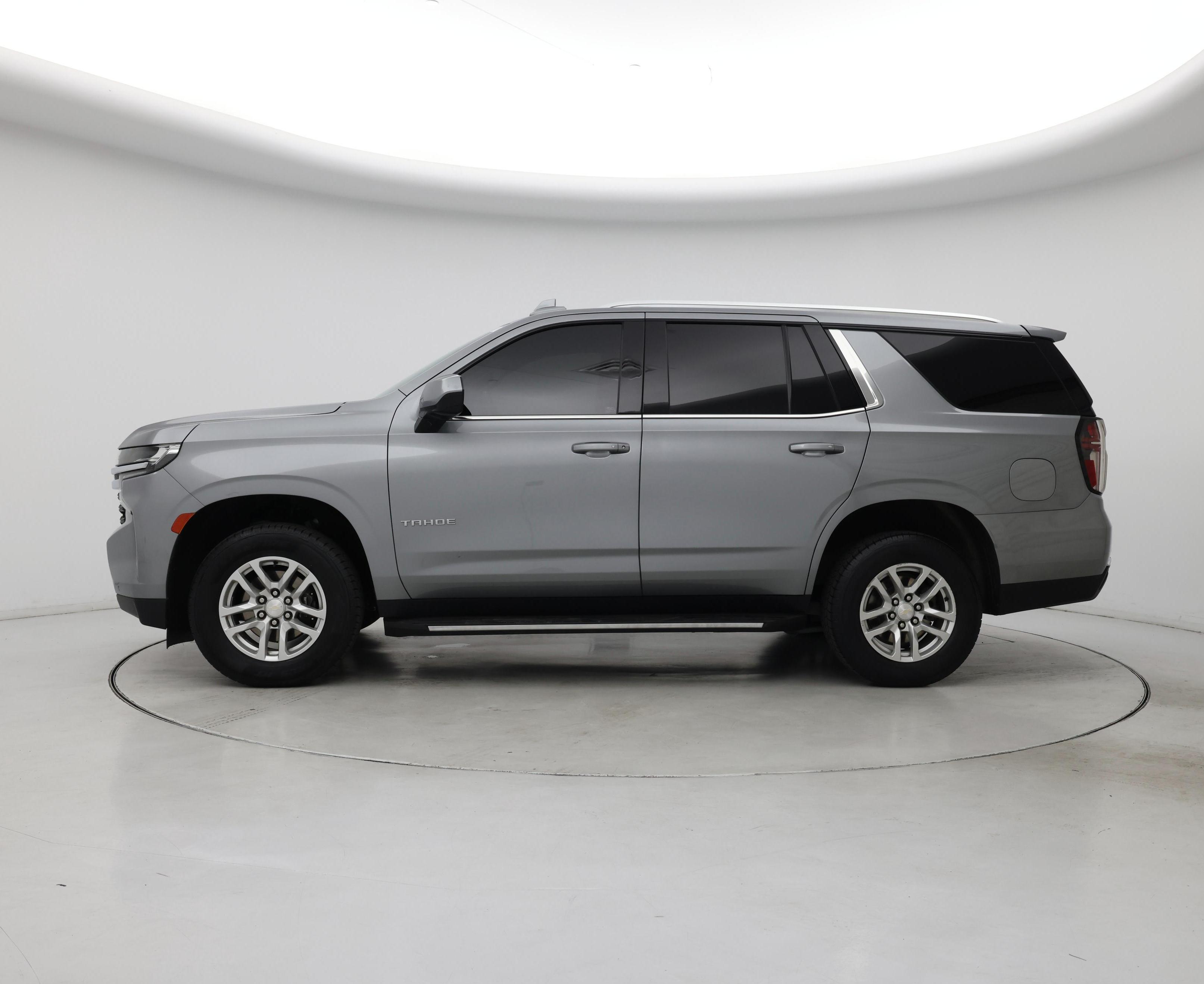Thumbnail: 2023 Chevrolet Tahoe - 3