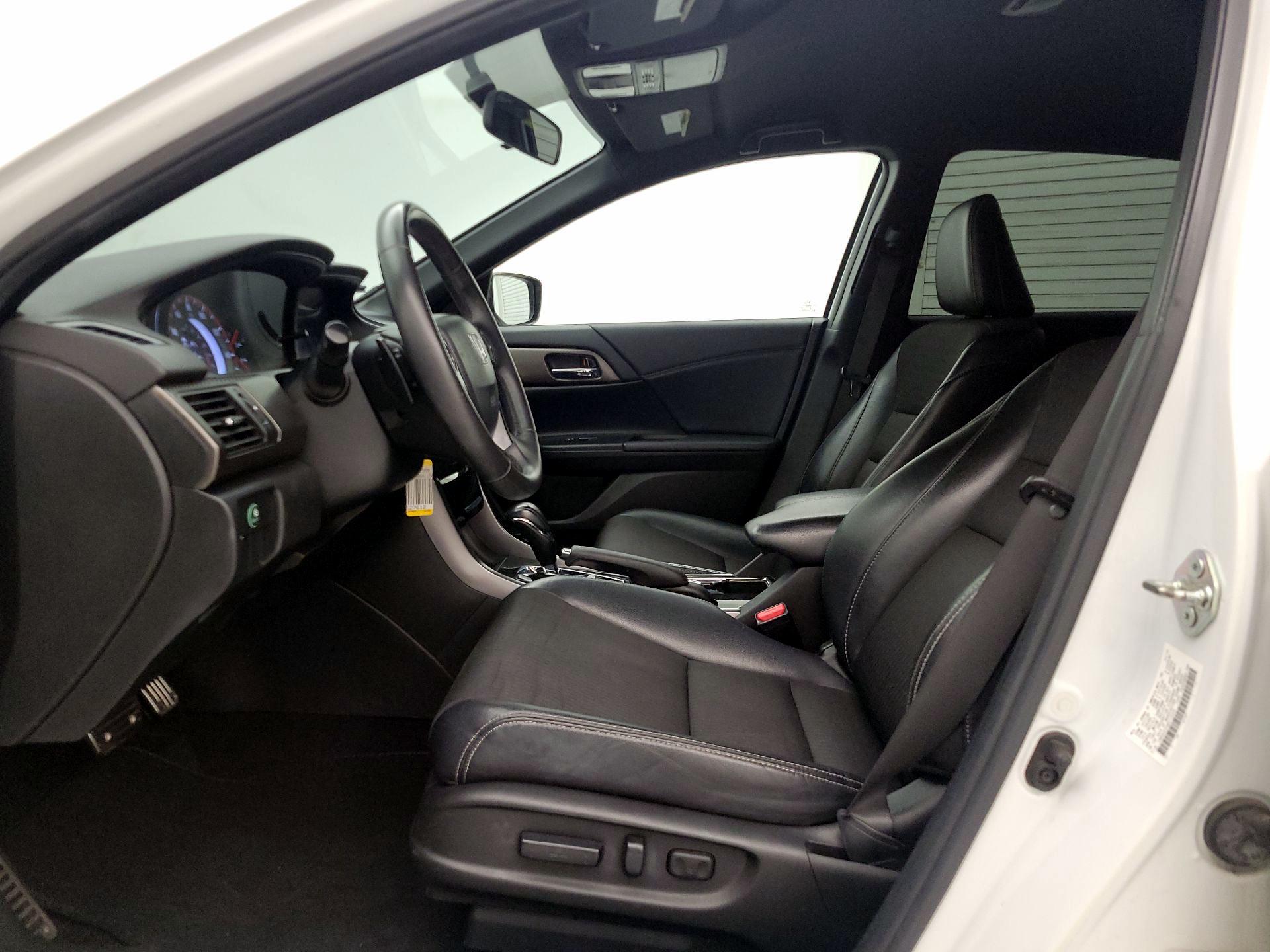 Thumbnail: 2016 Honda Accord - 11