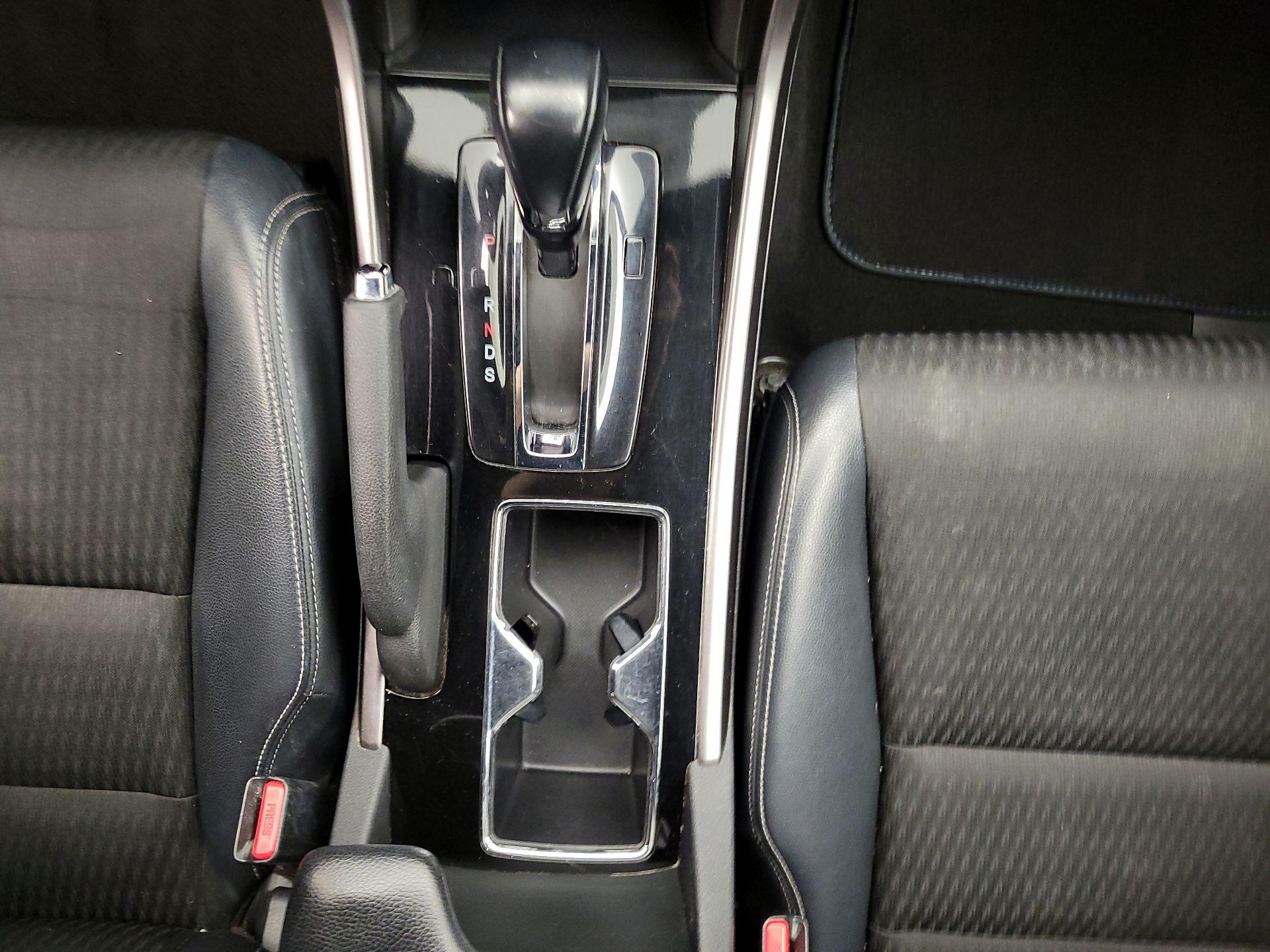Thumbnail: 2016 Honda Accord - 17