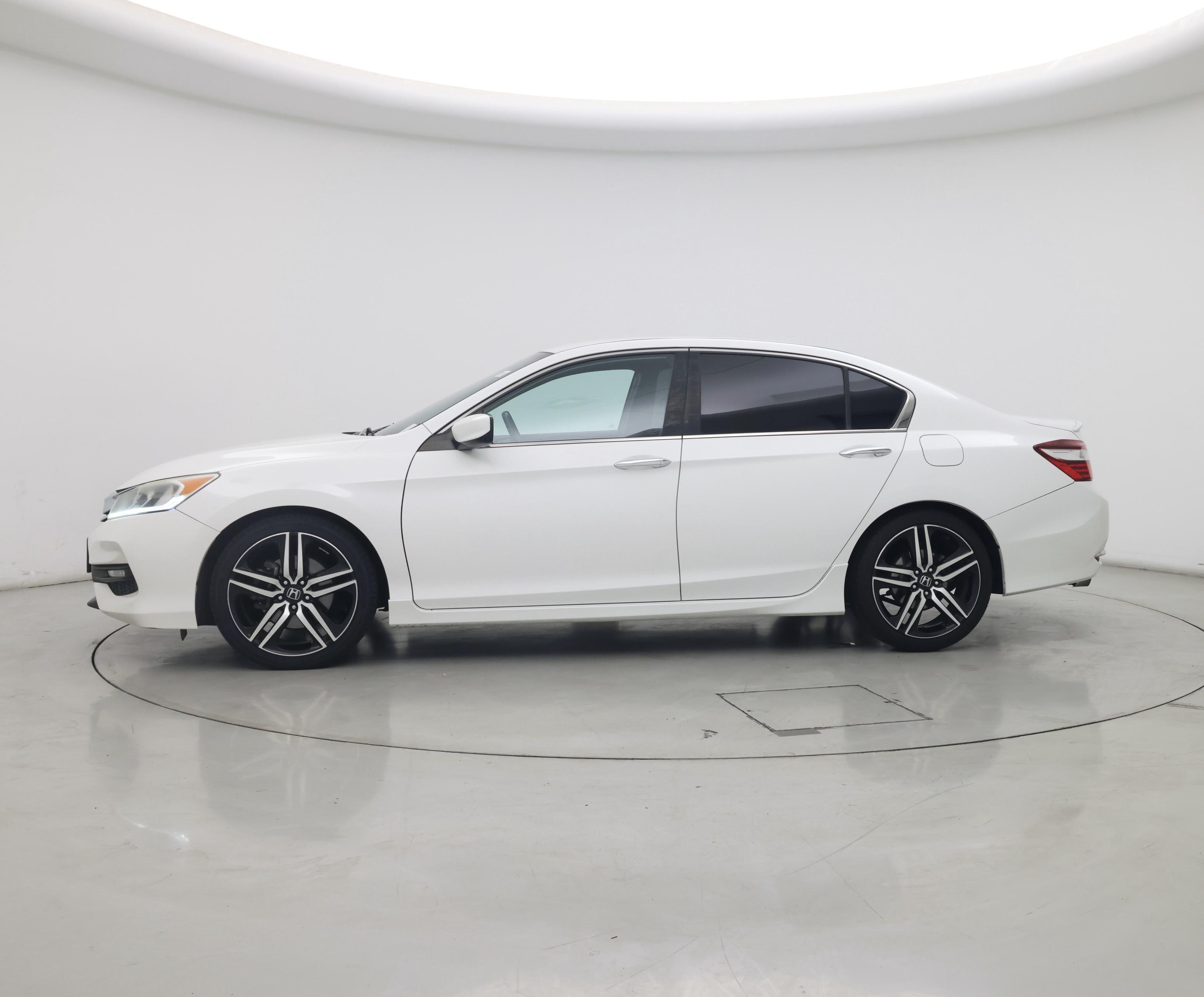 Thumbnail: 2016 Honda Accord - 3