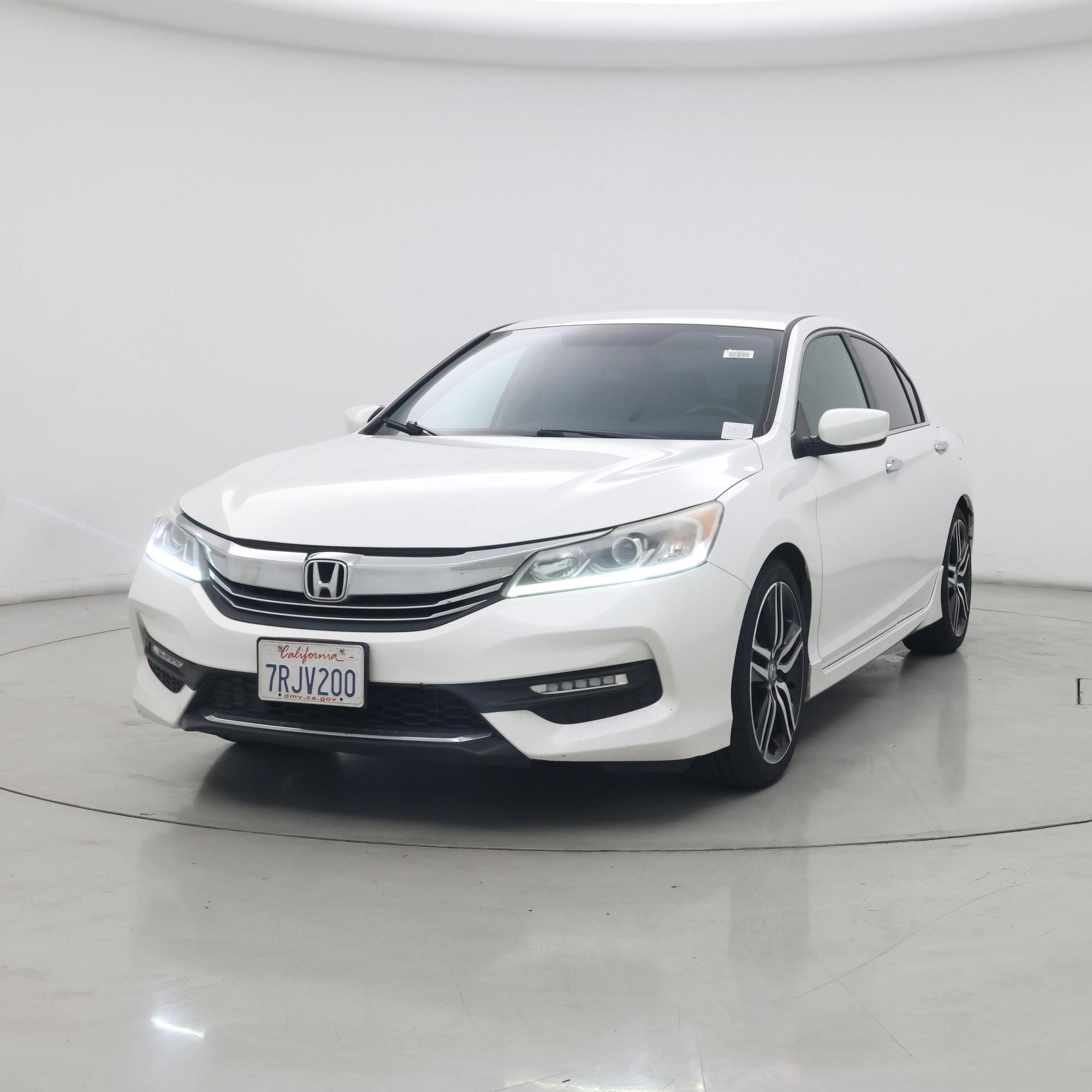 Thumbnail: 2016 Honda Accord - 4