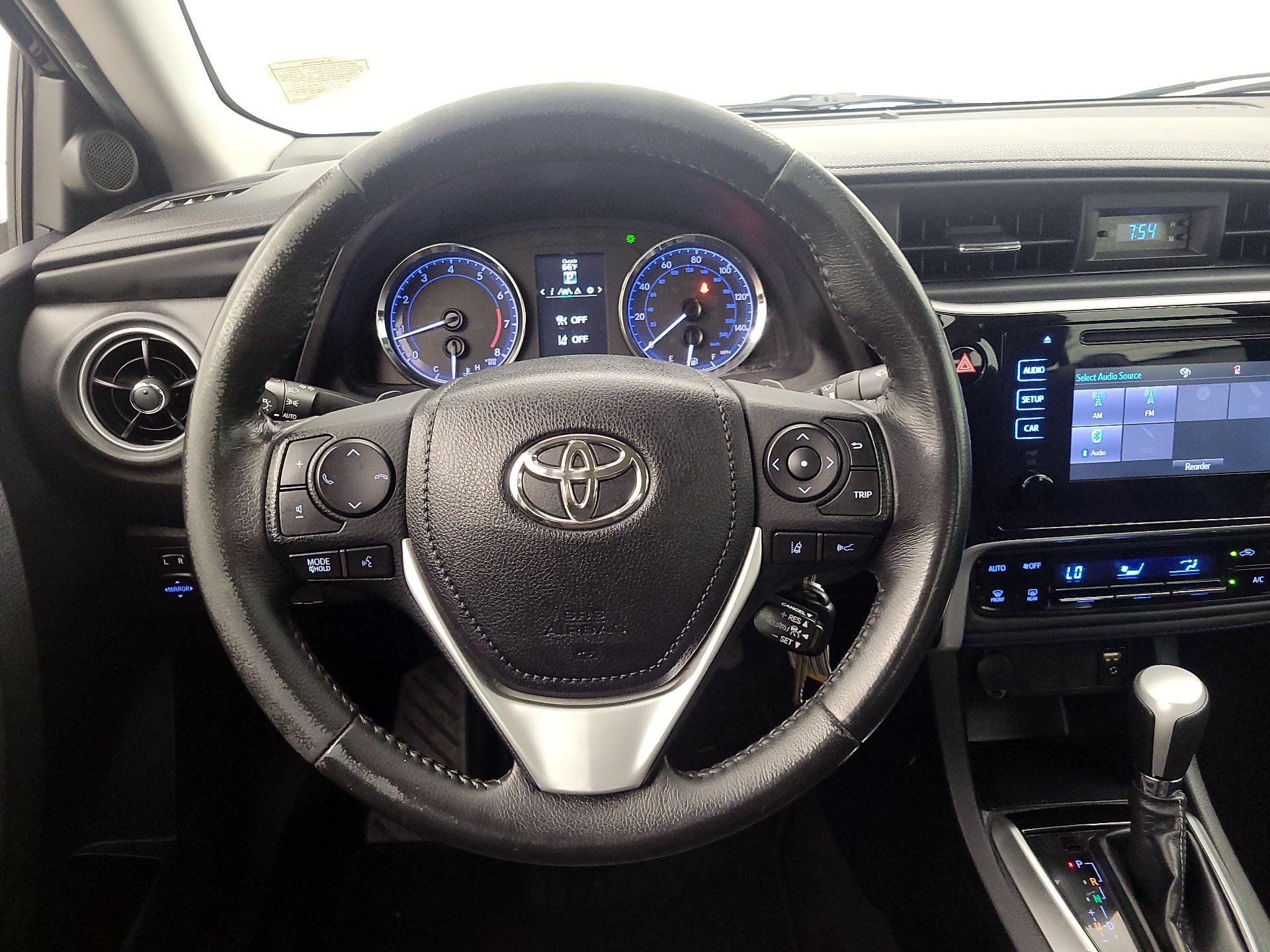 Thumbnail: 2019 Toyota Corolla - 10