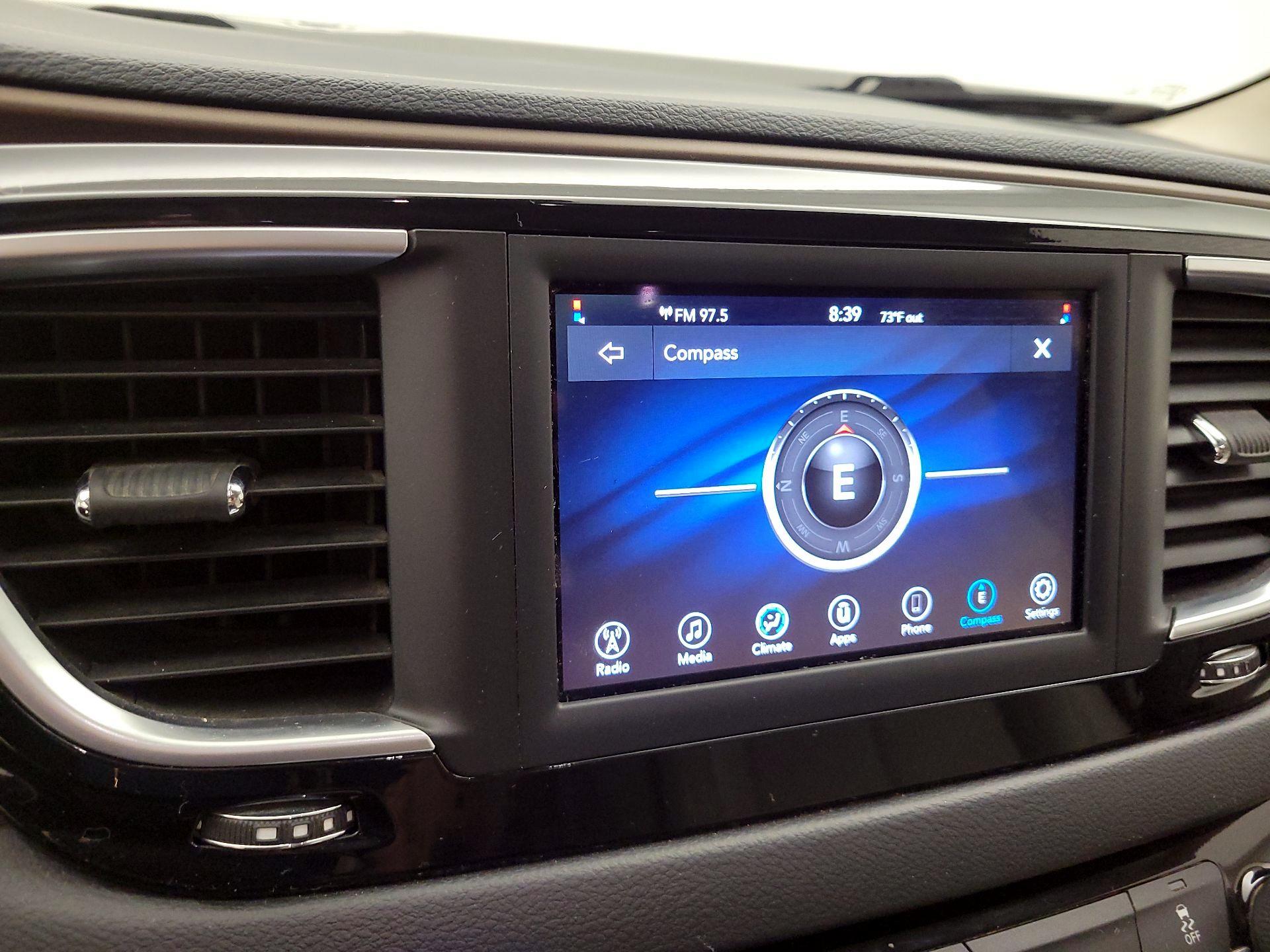 Thumbnail: 2021 Chrysler Voyager - 14