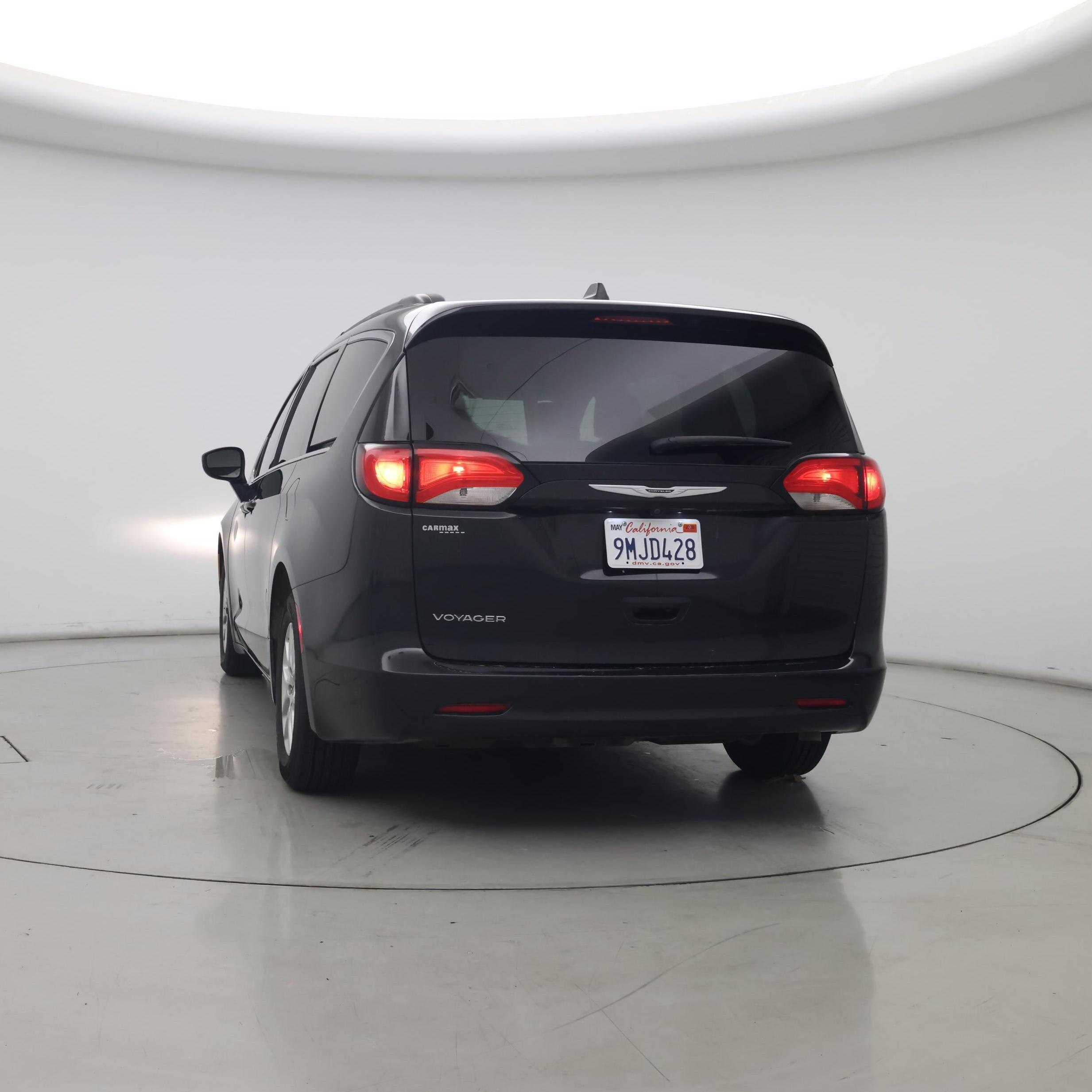 Thumbnail: 2021 Chrysler Voyager - 6